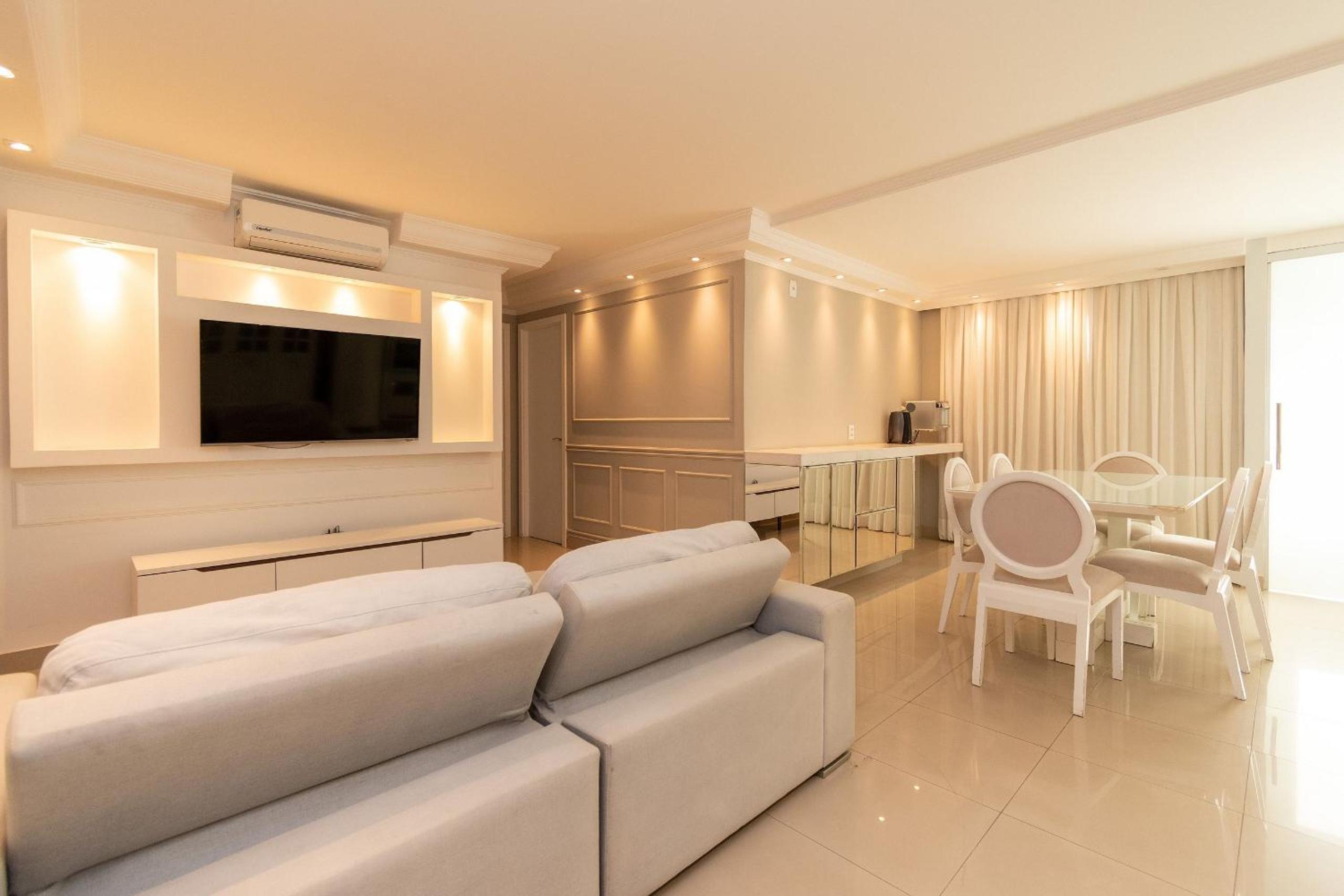 Modern Flats in Setor Bueno TXP S03