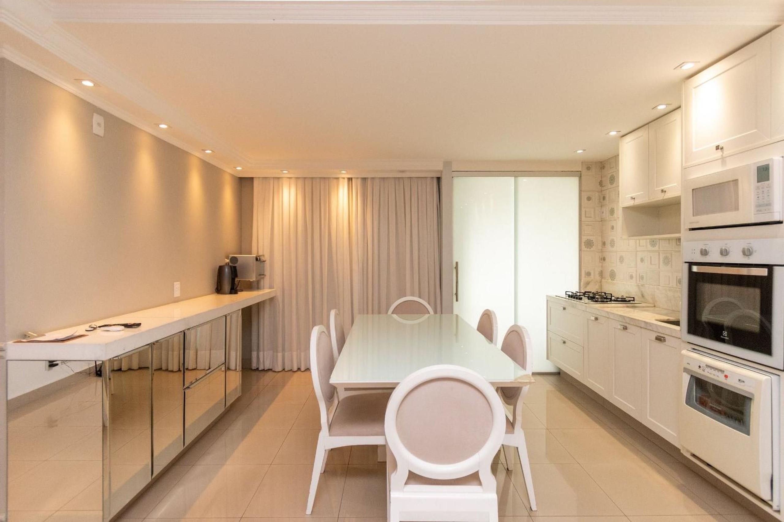 Modern Flats in Setor Bueno TXP S03