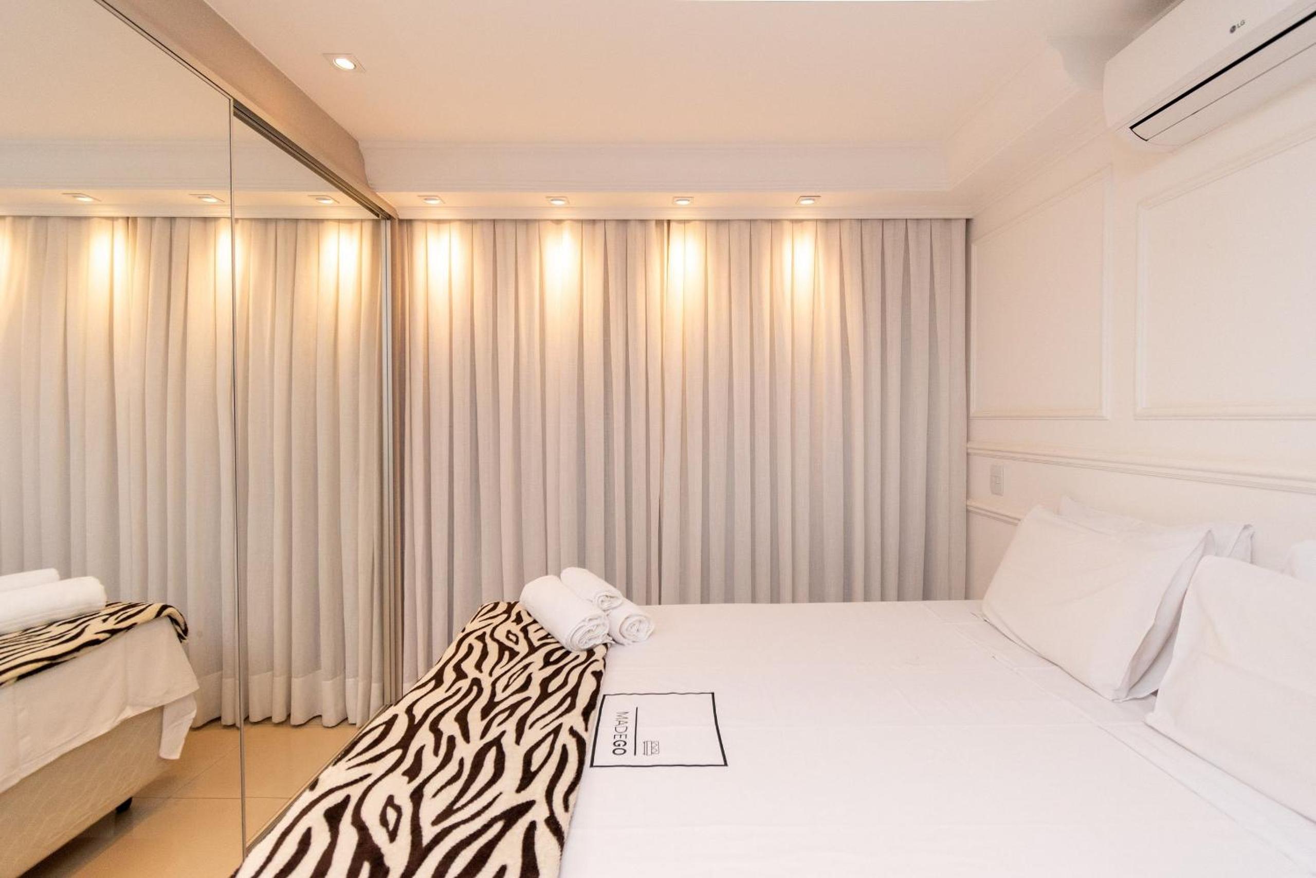 Modern Flats in Setor Bueno TXP S03