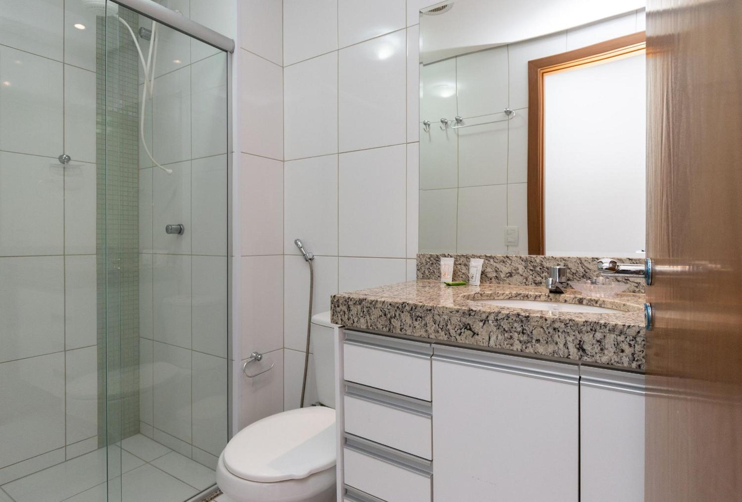 Modern Flats in Setor Bueno TXP S03