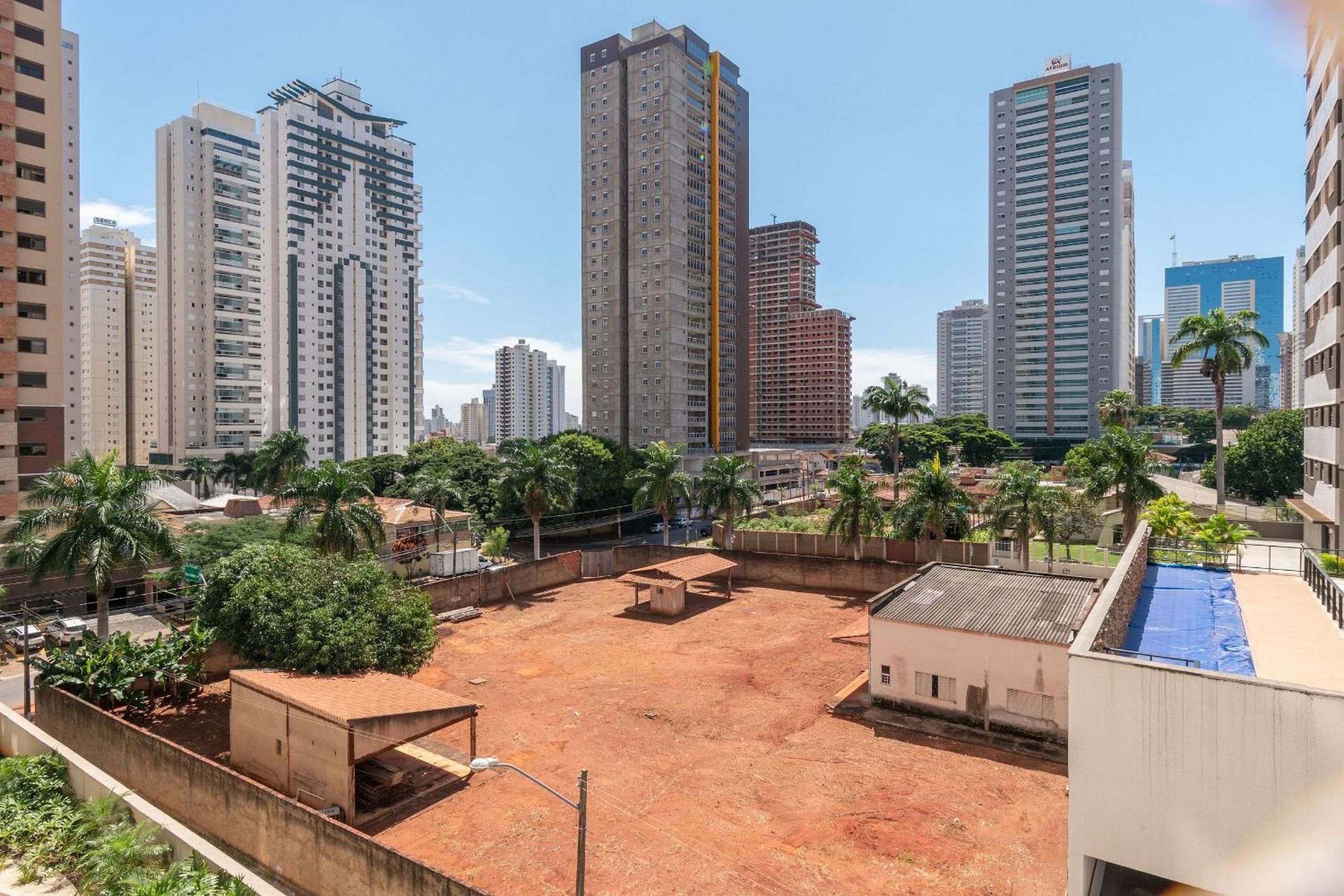 Modern Flats in Setor Bueno TXP S03