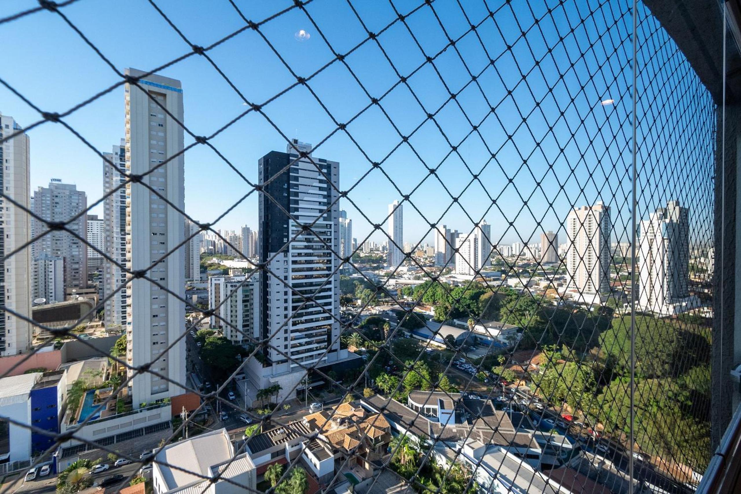 Modern Flats in Setor Bueno TXP S03