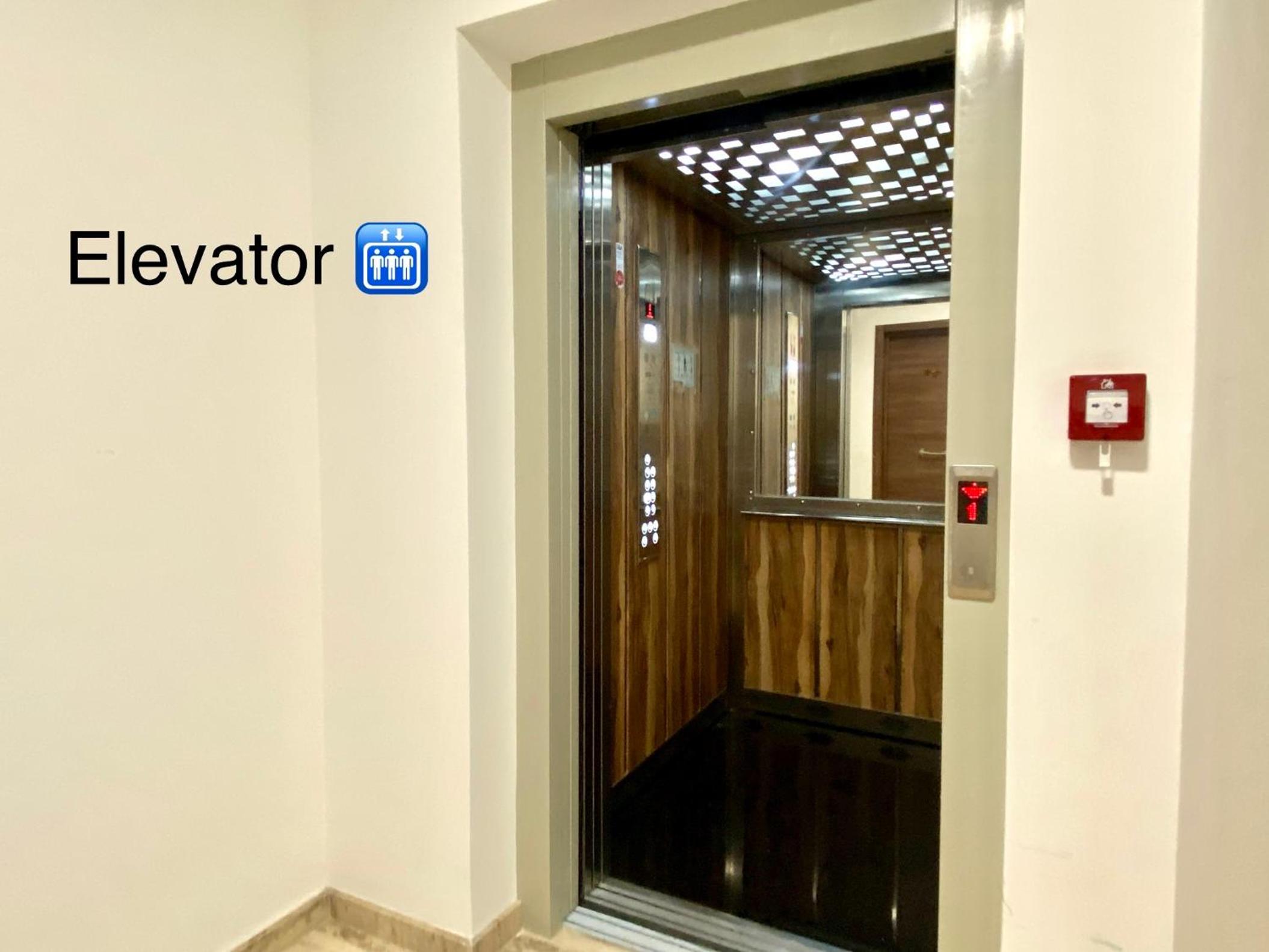 Central Private En-Suite with Balcony in shared residence