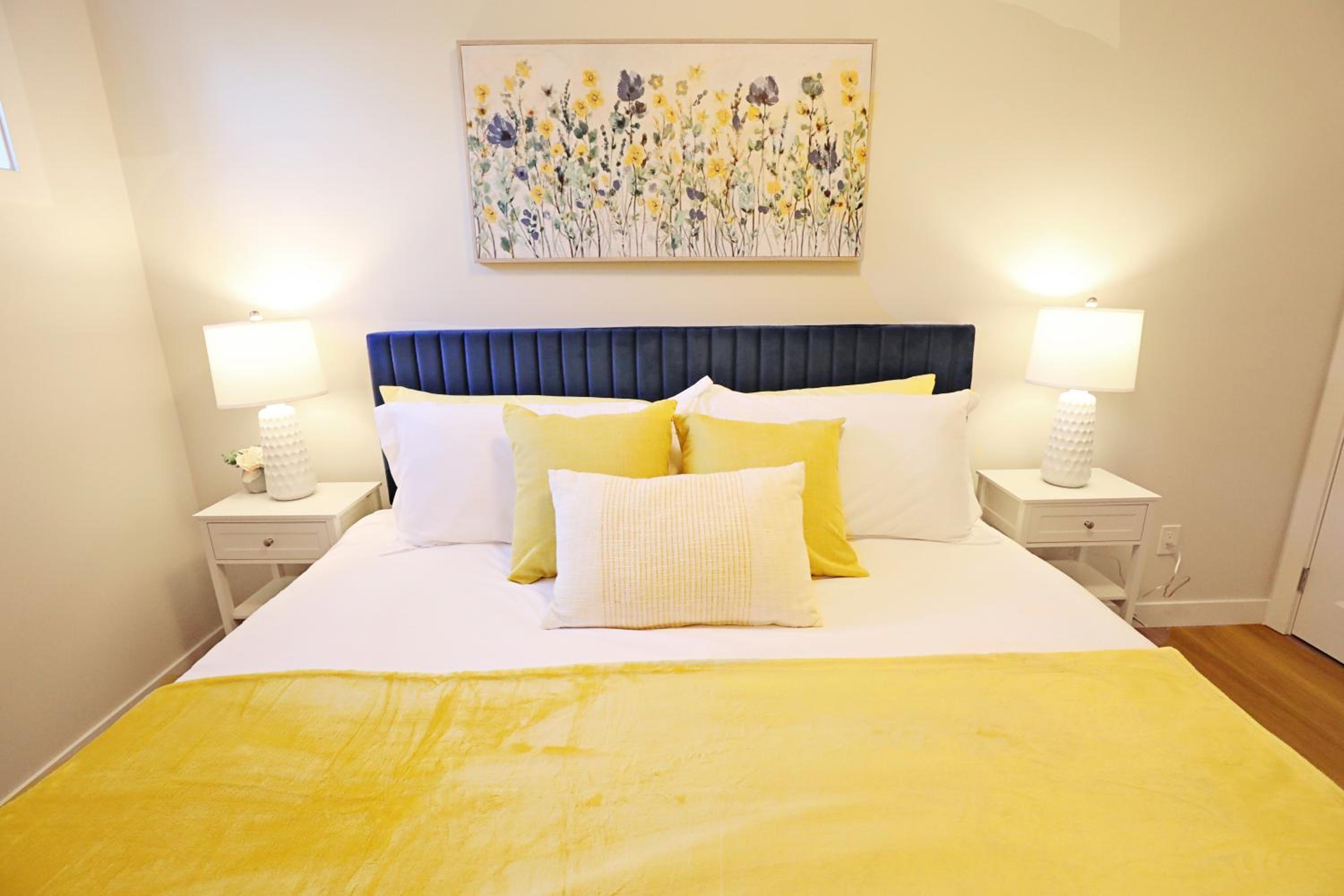 Central Suite King Beds,Long Stays,Disney+