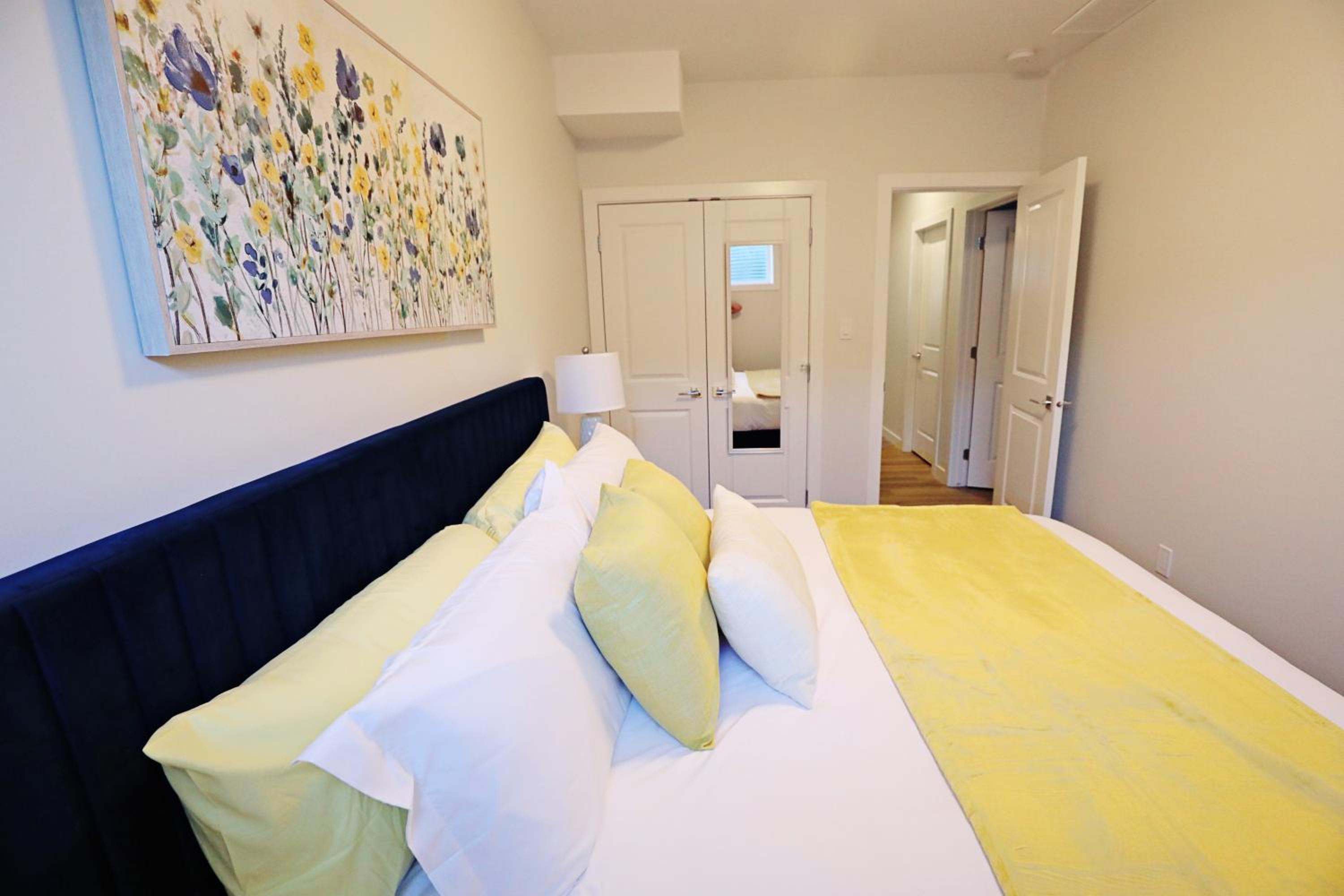 Central Suite King Beds,Long Stays,Disney+