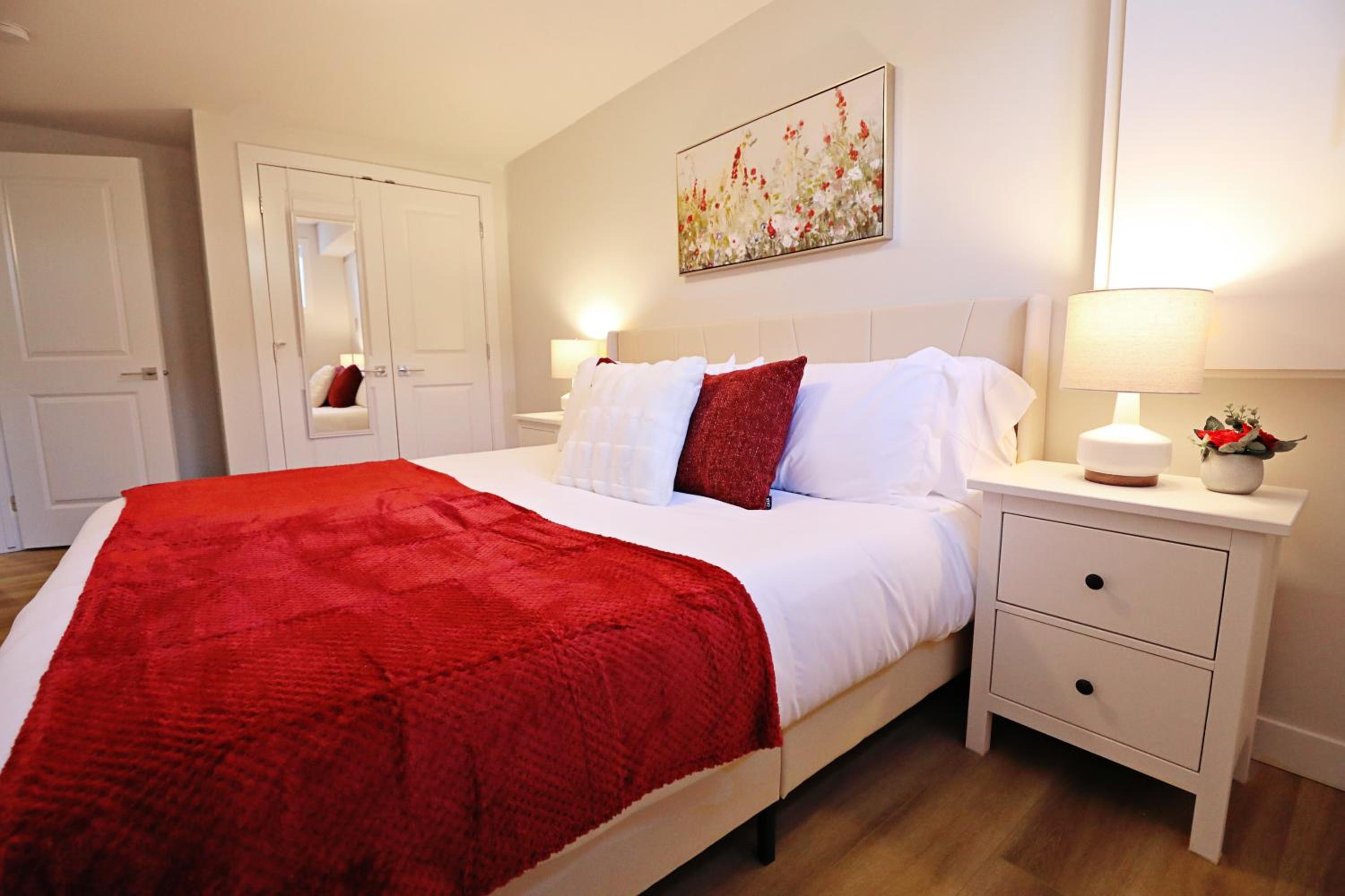 Central 5 Bedroom, AC, Rogers, Commonwealth, EXPO
