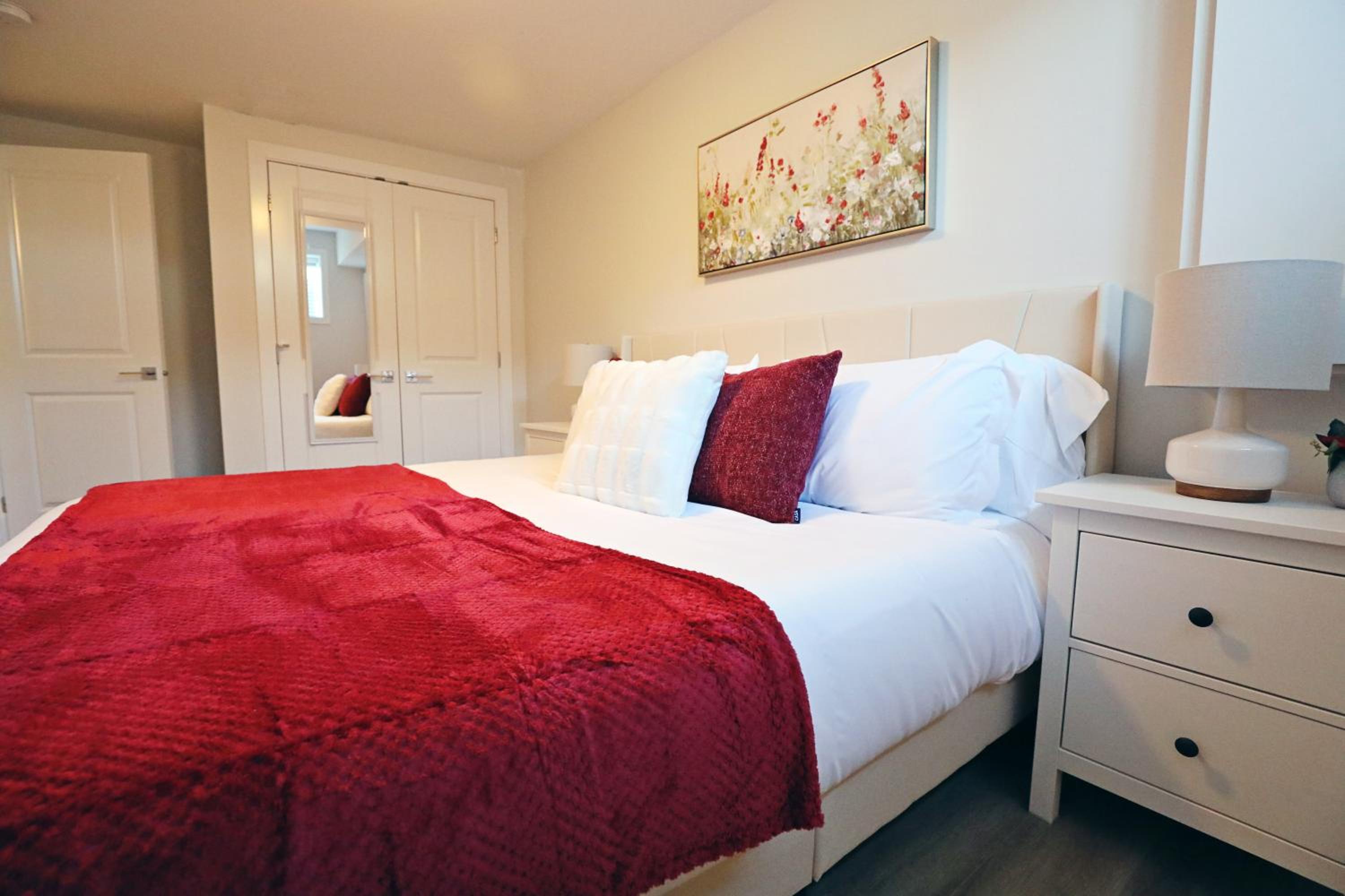 Central 5 Bedroom, AC, Rogers, Commonwealth, EXPO