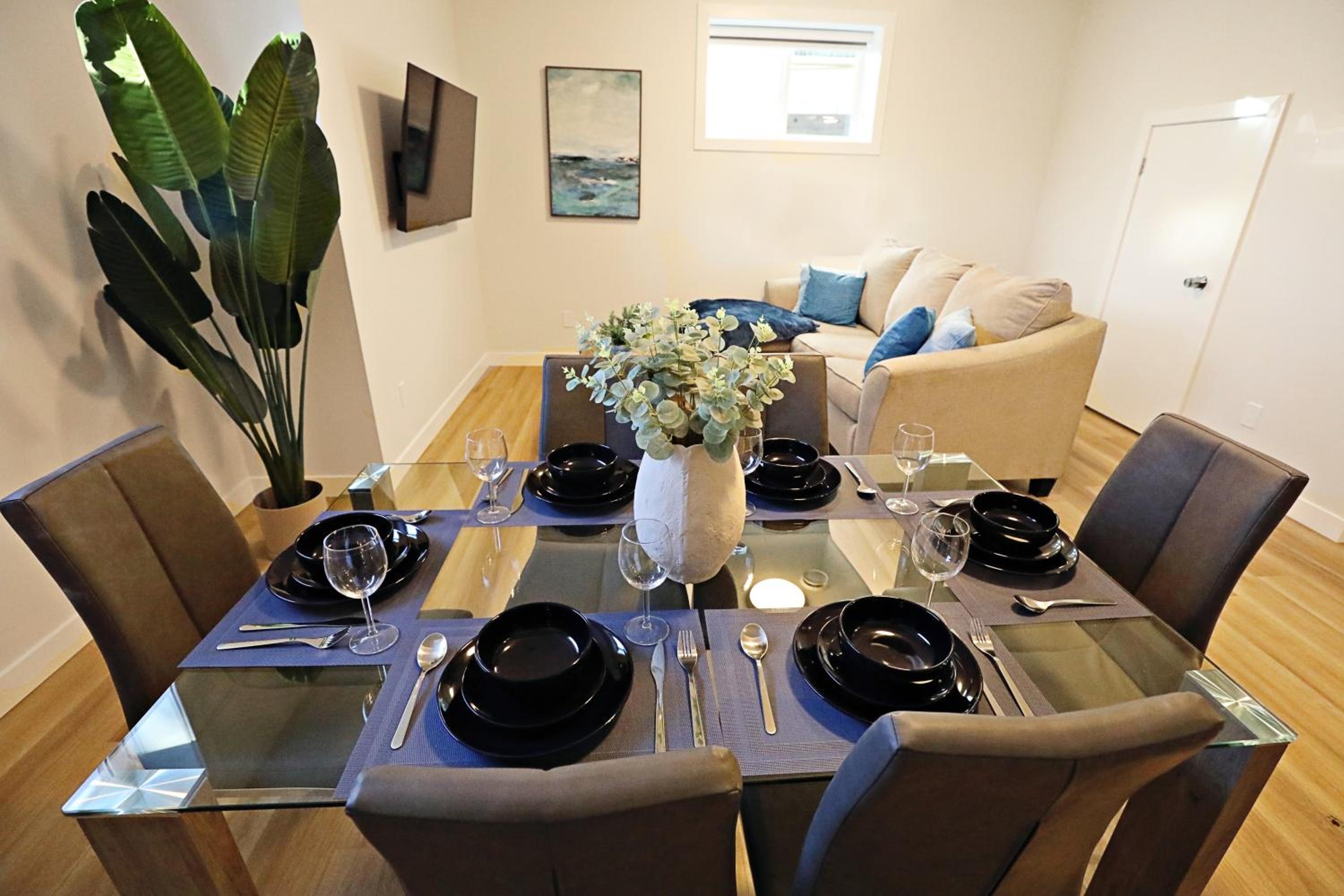 Central 5 Bedroom, AC, Rogers, Commonwealth, EXPO