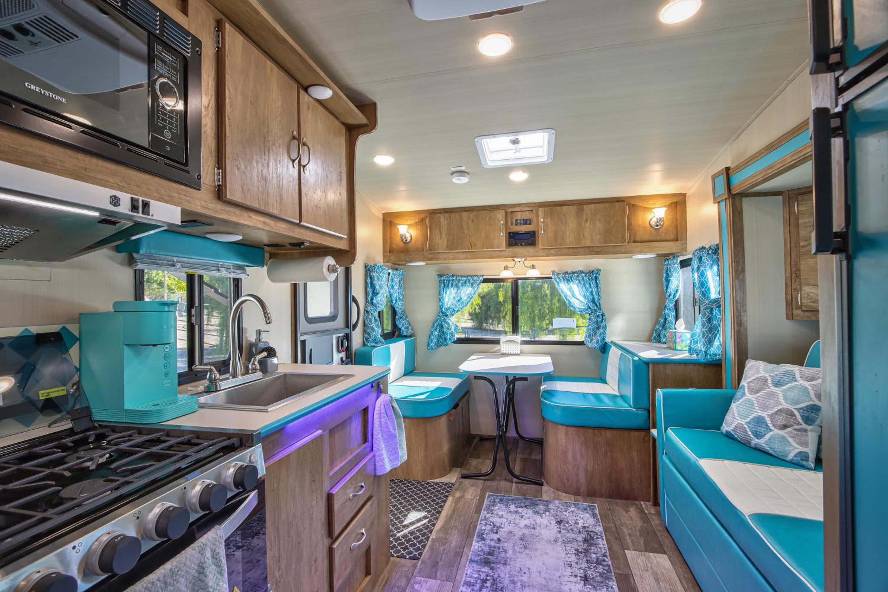 Vintage Rv - Pool, Dogs, Wineries Near Temecula - Property Image 10