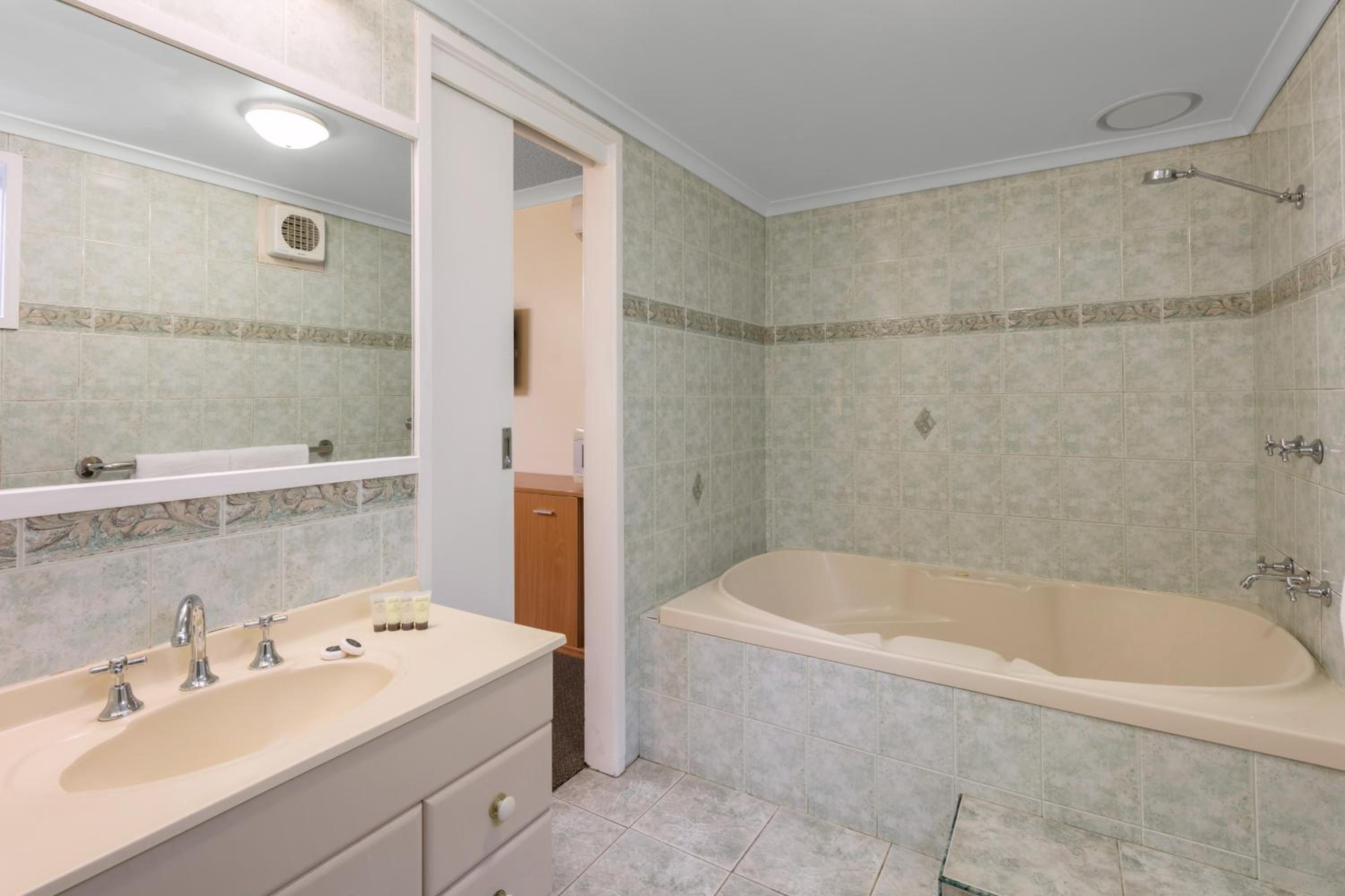 Best Western Governor Gipps Motor Inn