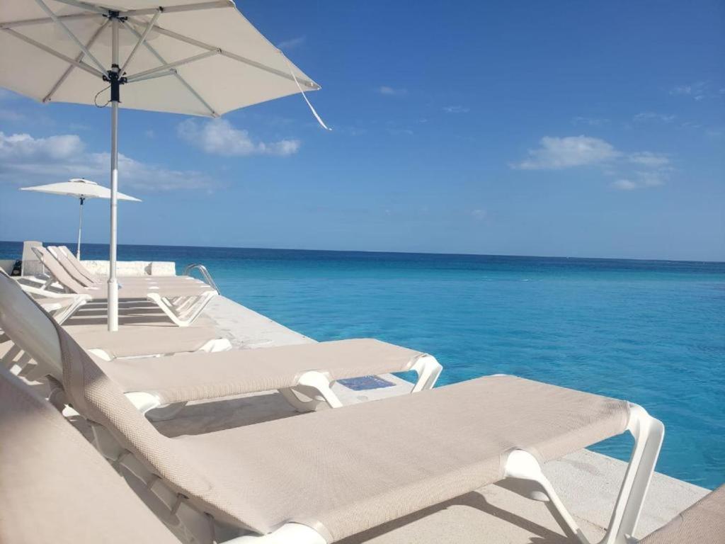 Beachfront Studio With Ocean View