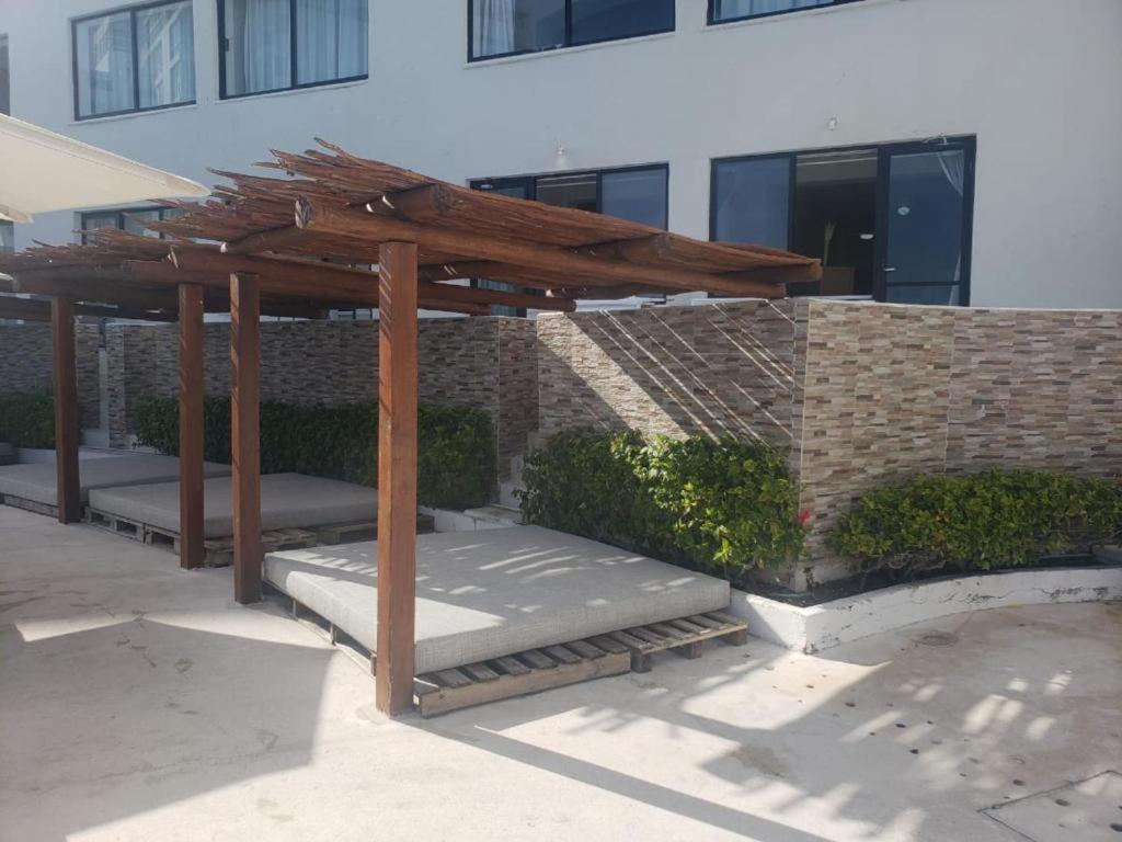 Beachfront Studio With Ocean View