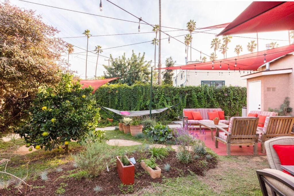 Charming Los Angeles Craftsman-Cottage House
