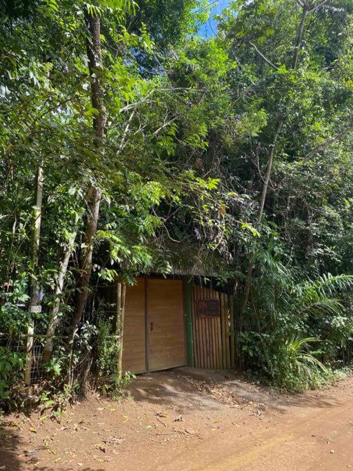 Casa Vermelha no Sítio das Árvores