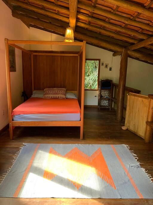 Casa Vermelha no Sítio das Árvores