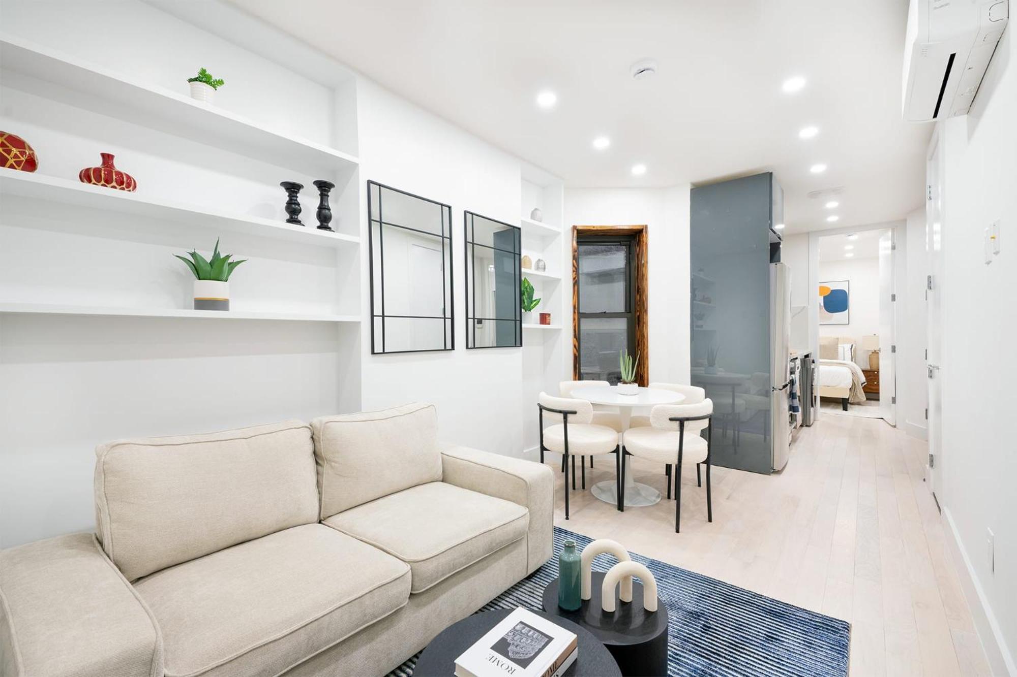 48-4FW Newly renovated W D Midtown