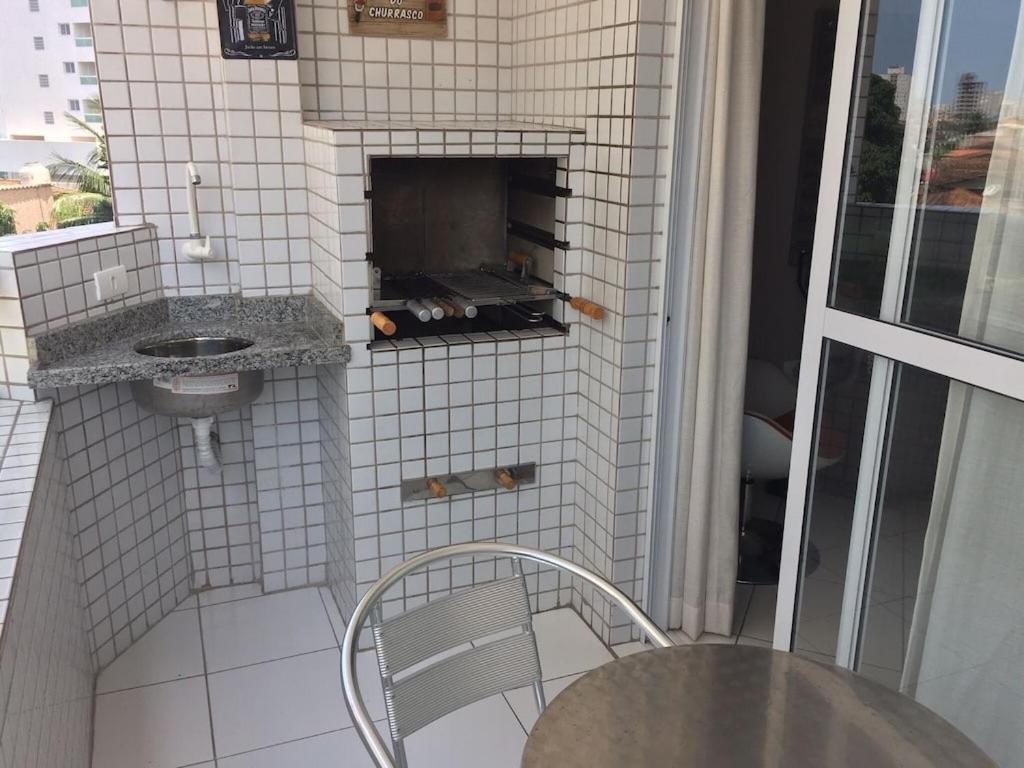 Apto LINDO NOVO, Ótima Localização com dois Dormitórios e Varanda Gourmet