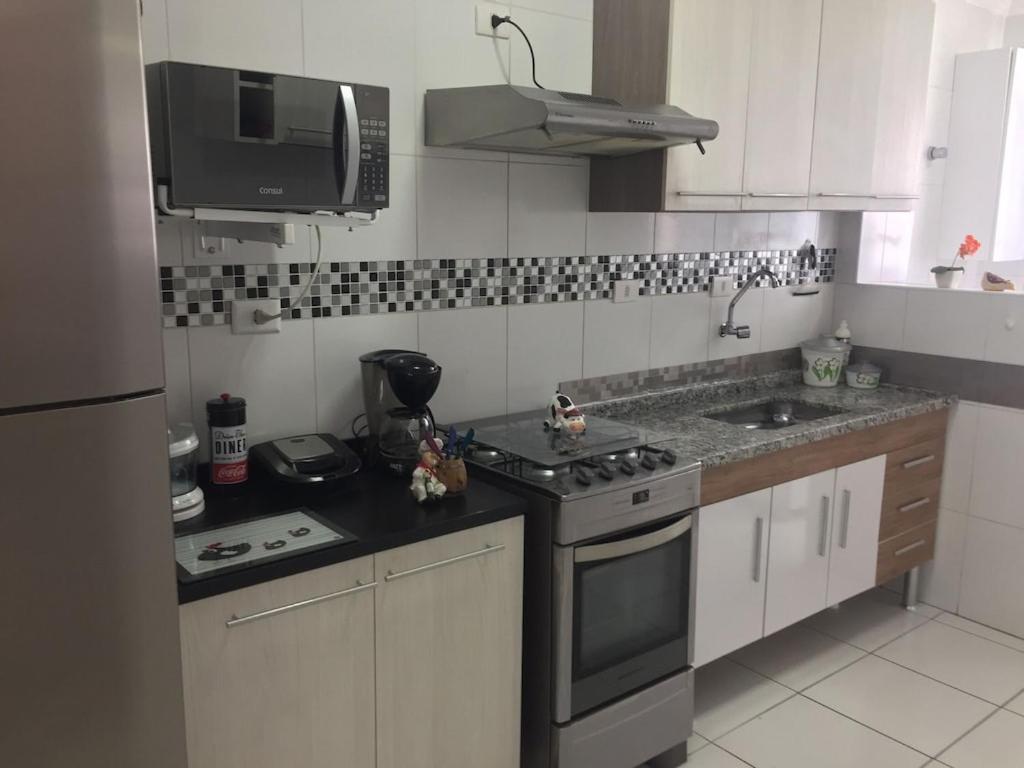 Apto LINDO NOVO, Ótima Localização com dois Dormitórios e Varanda Gourmet