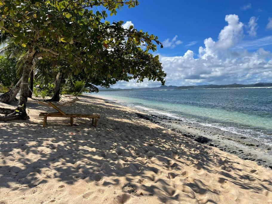 Private Beachfront Villa w/ pool