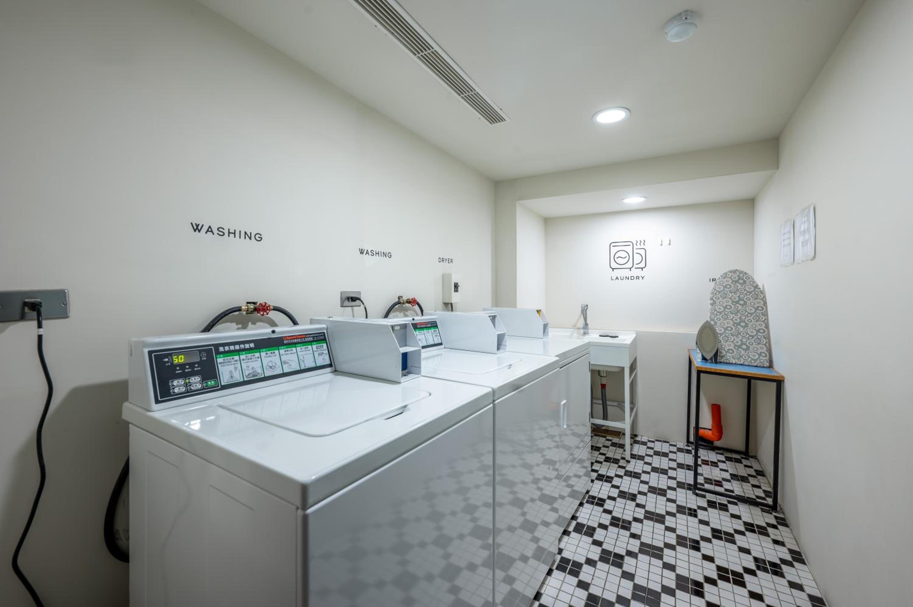 Light Hostel - Tainan