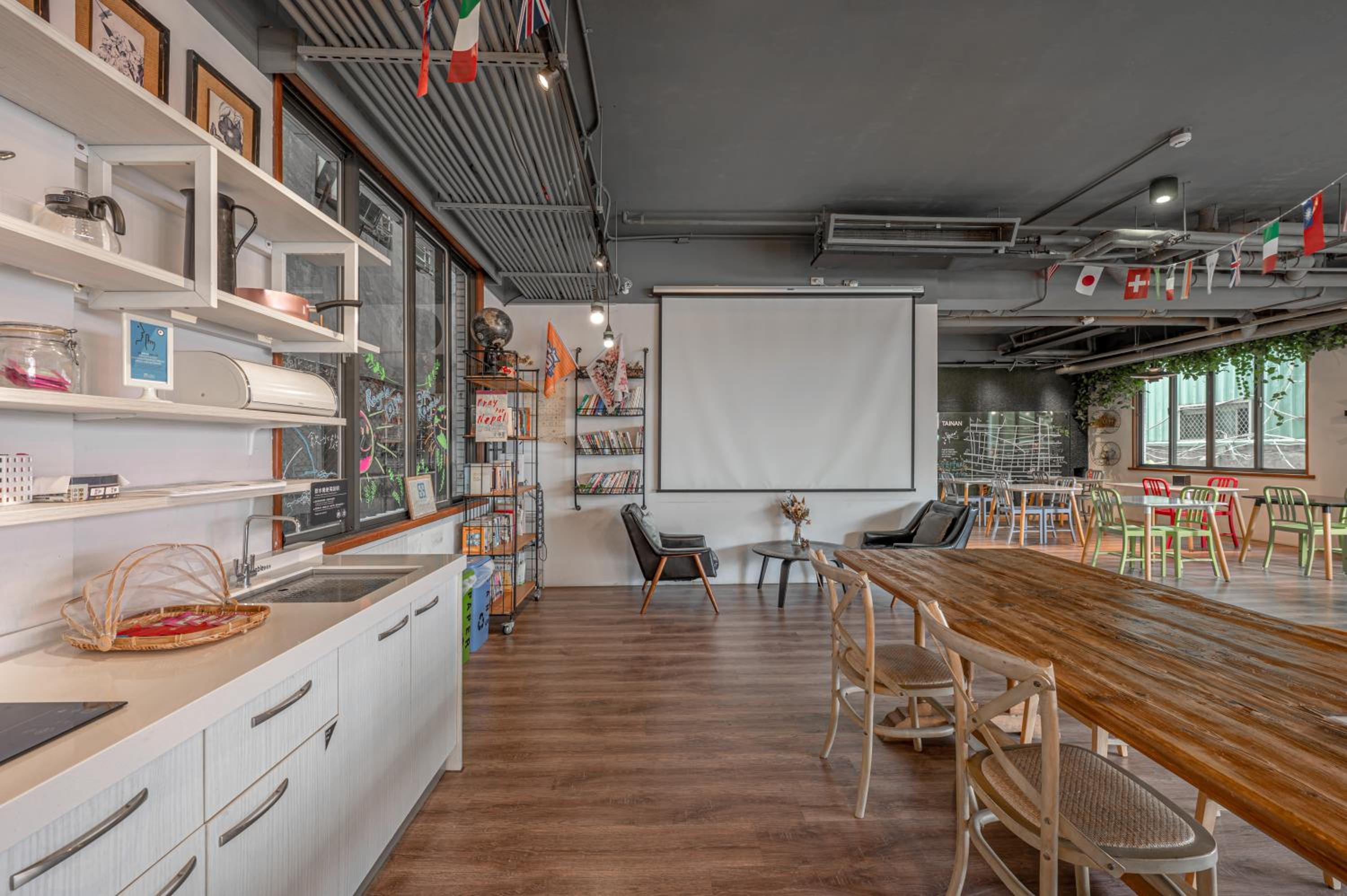 Light Hostel - Tainan