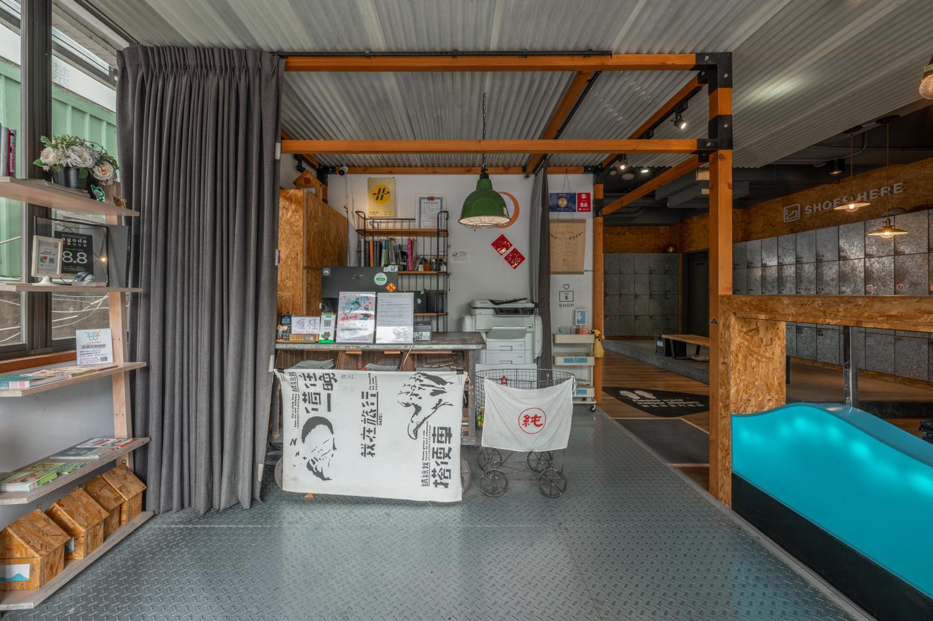 Light Hostel - Tainan