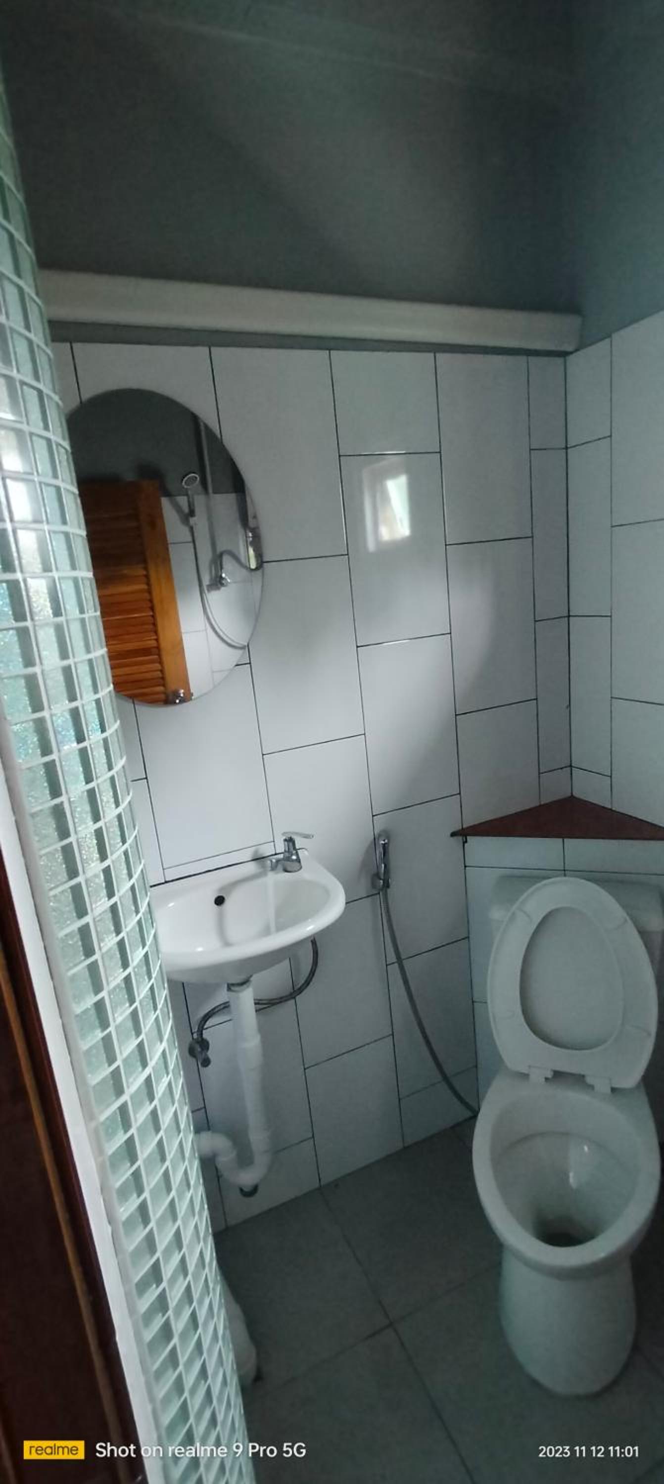 Easy Rooms and Minimart