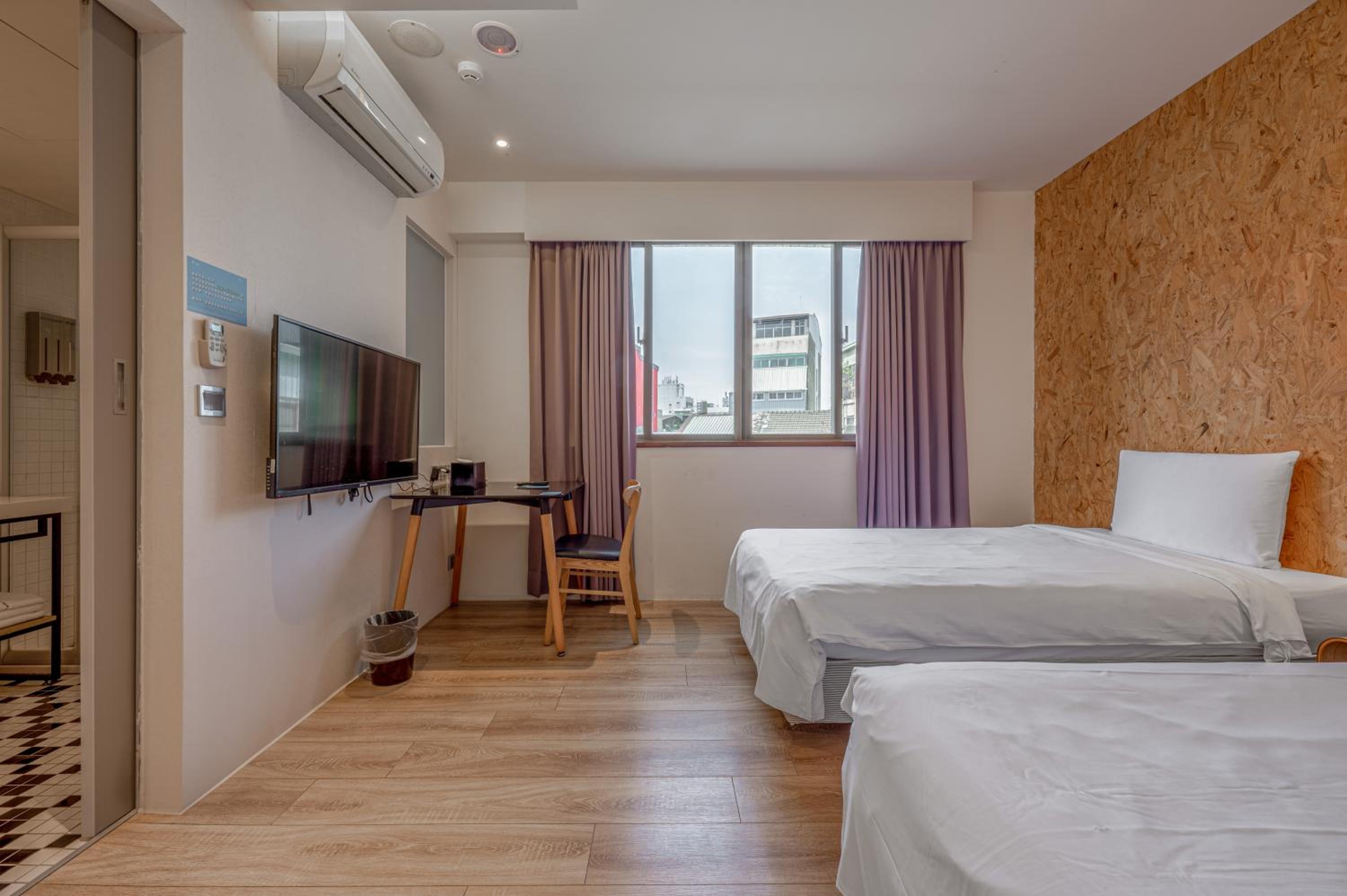 Light Hostel - Tainan