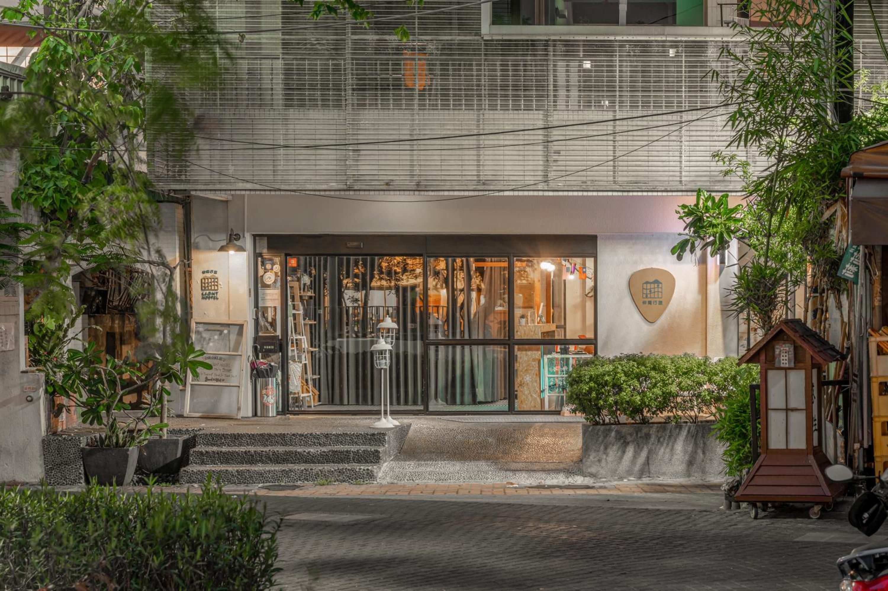Light Hostel - Tainan