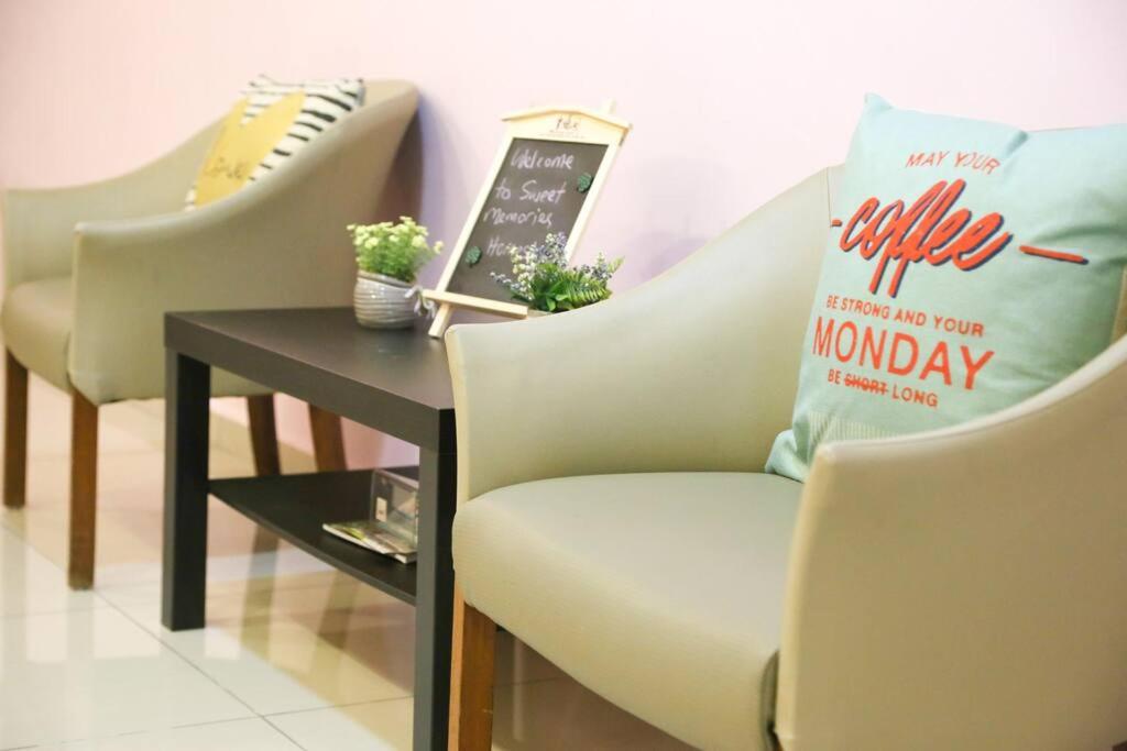 Modern Home/ 5 min Jonker/walking Mahkota Mall & hospital/ 24 pax 7R6B/ Mlk Town photo 1