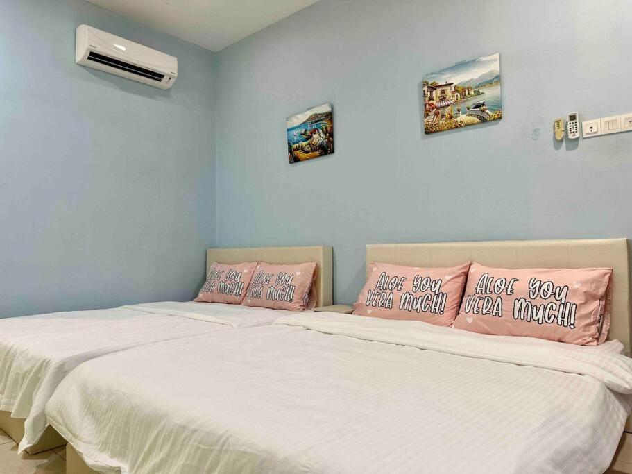 Modern Home/ 5 min Jonker/walking Mahkota Mall & hospital/ 24 pax 7R6B/ Mlk Town photo 6