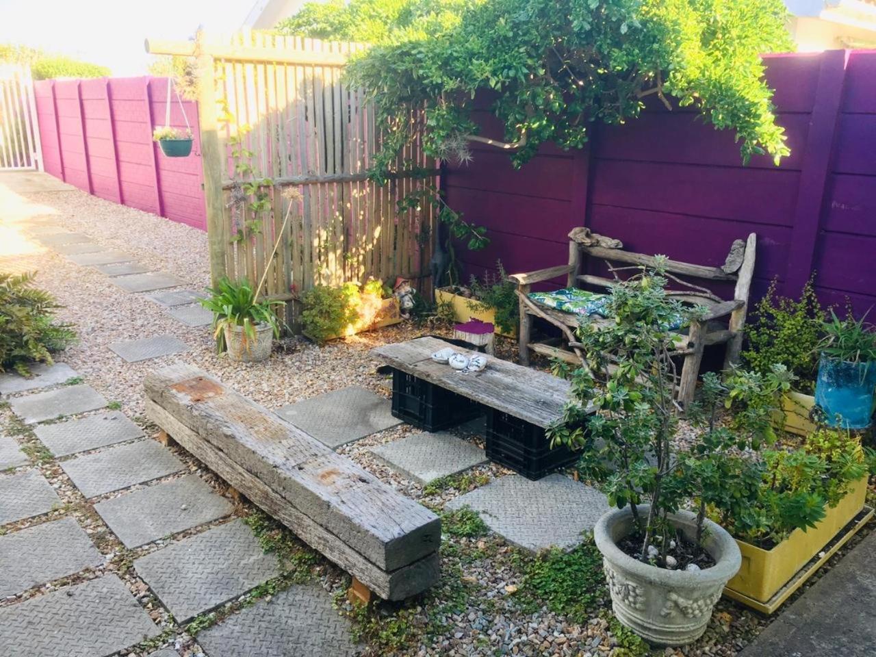 Funky cottage — photo 46