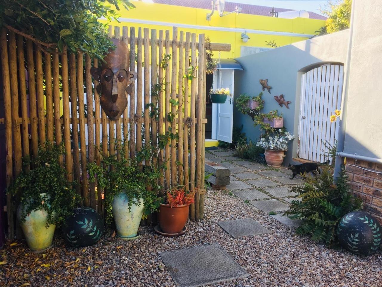 Funky cottage — photo 55