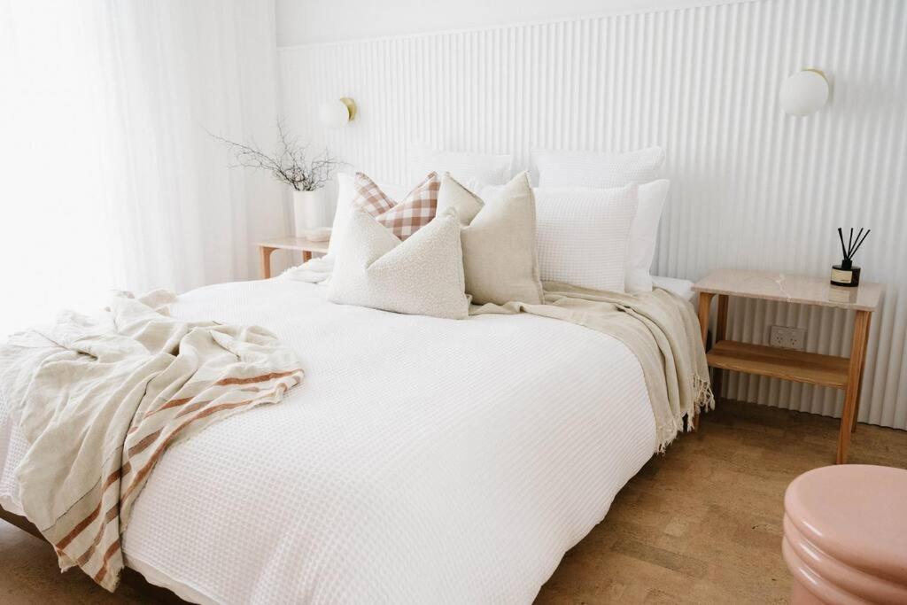 Casa Billie: Luxury stay 200m to pristine coastline