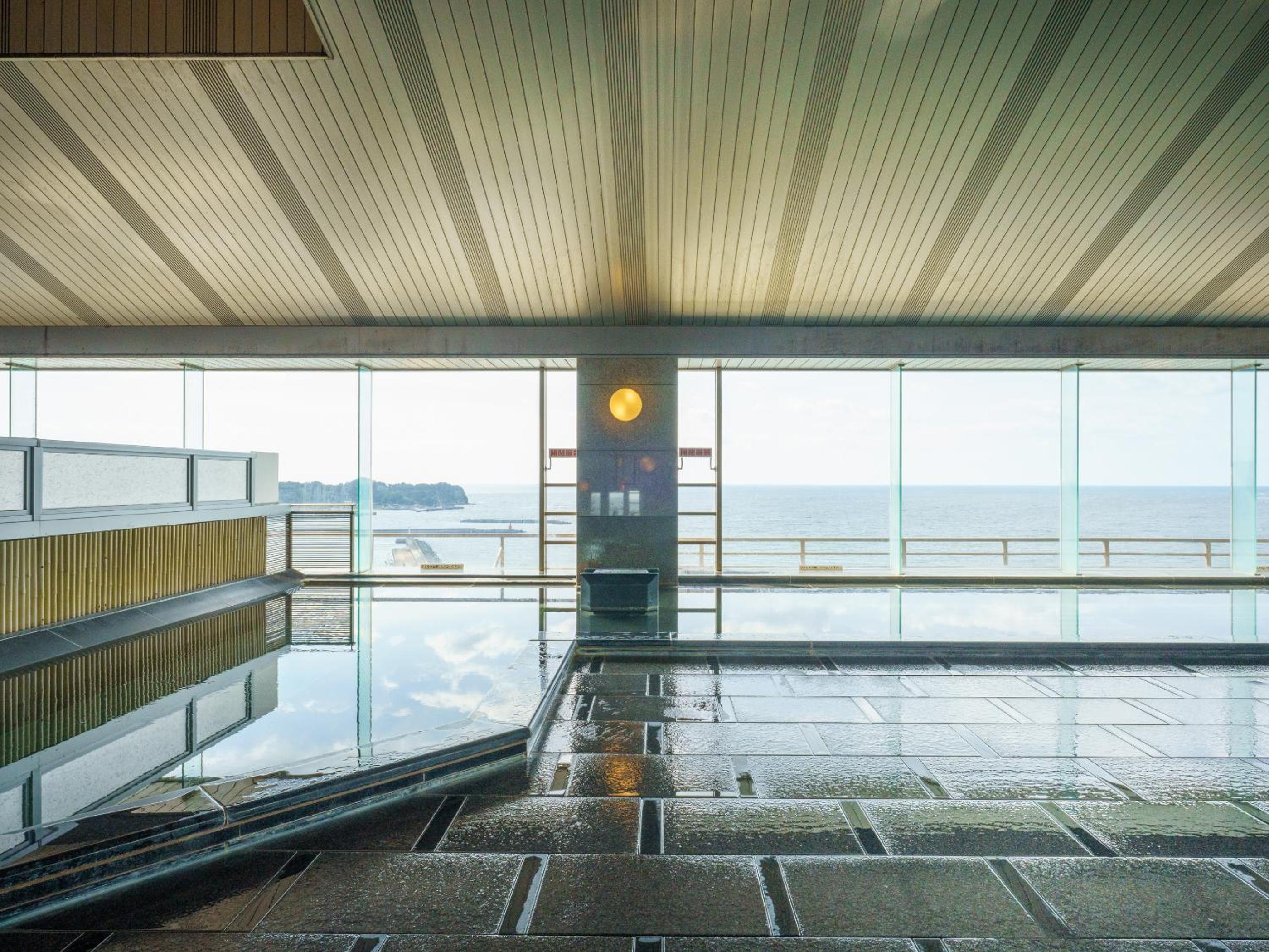 Mikazuki Sea-Park Hotel Katsuura