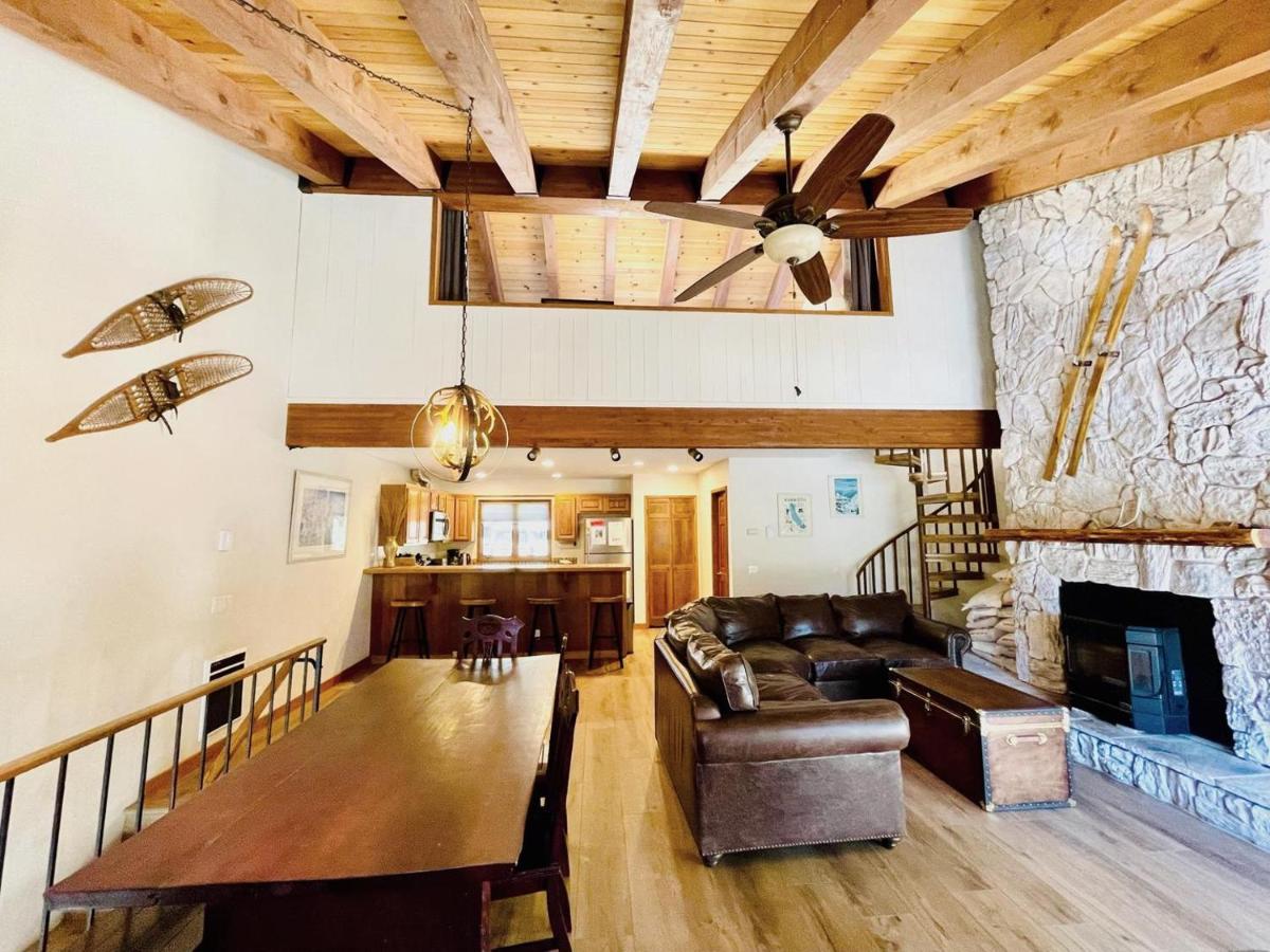 431 - Rustic Mountain Condo Golf Course View view 4