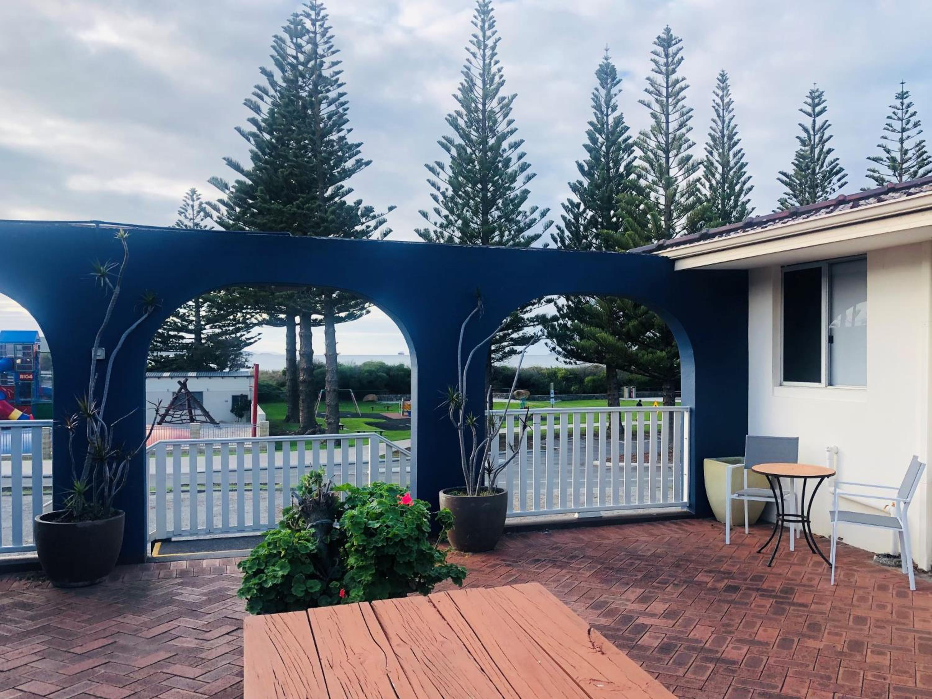 API Middleton Beach Front Apartments Albany