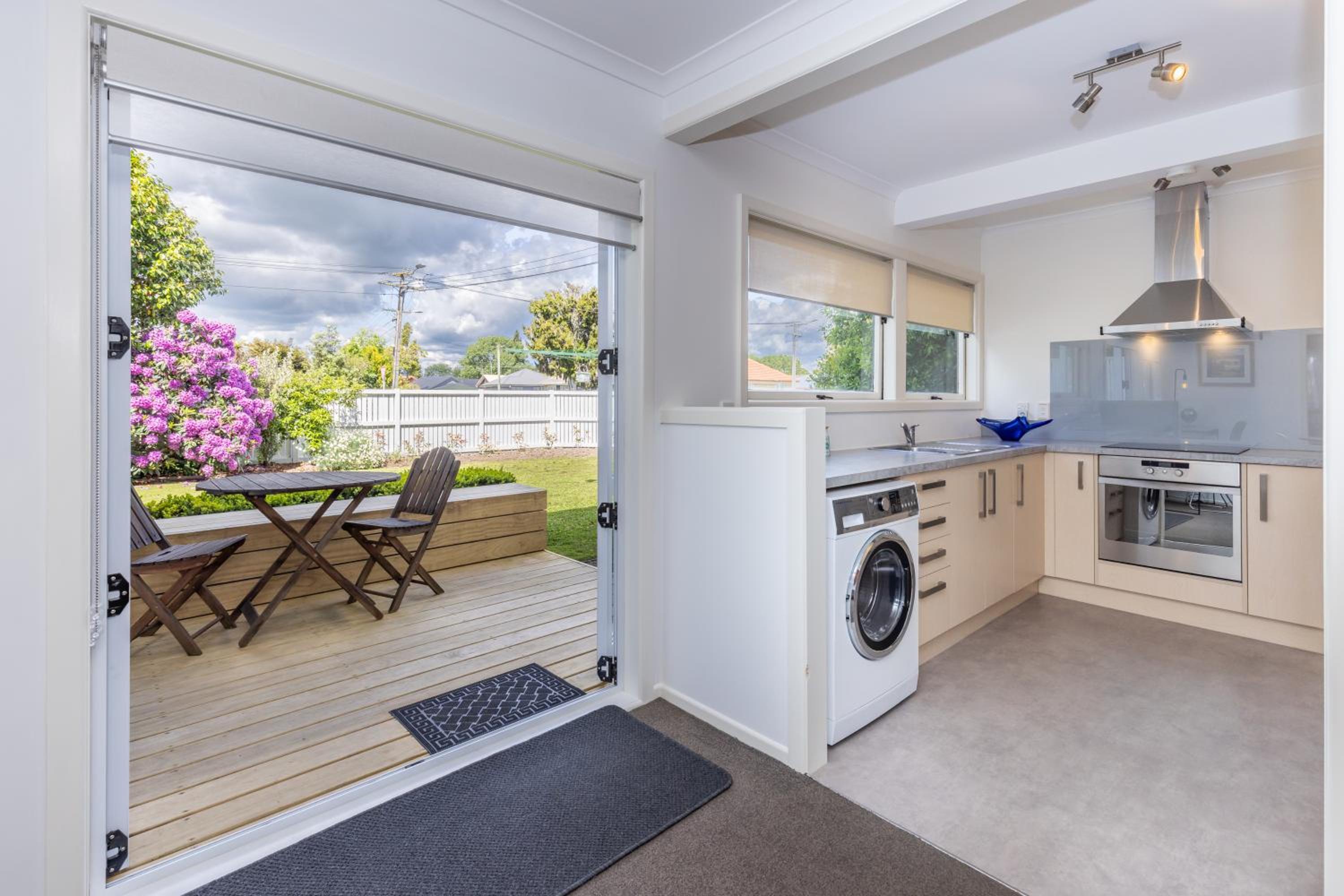 2 Bedroom Home away from Home near CBD & private parking view 2