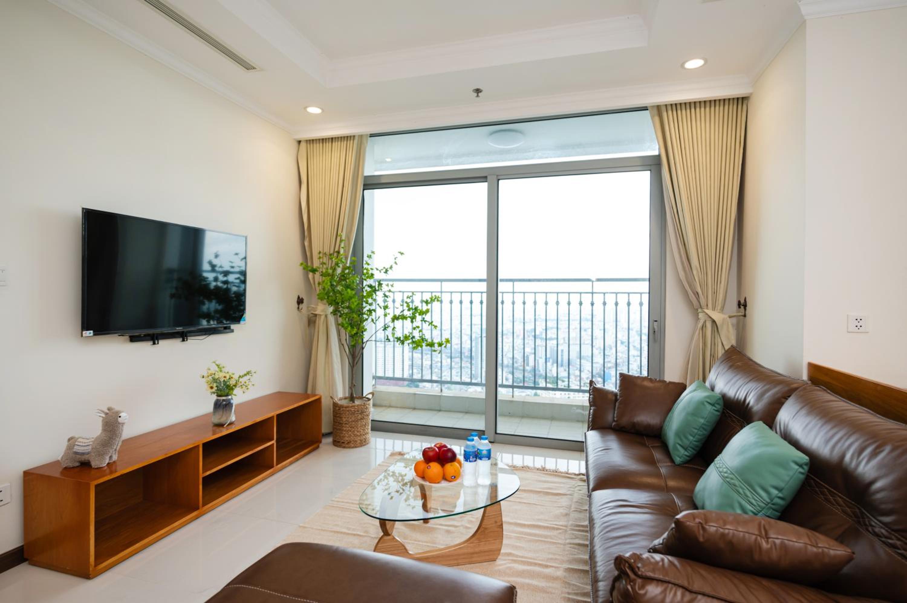 CR Concept Serviced Apartment - Vinhomes and Landmark 81