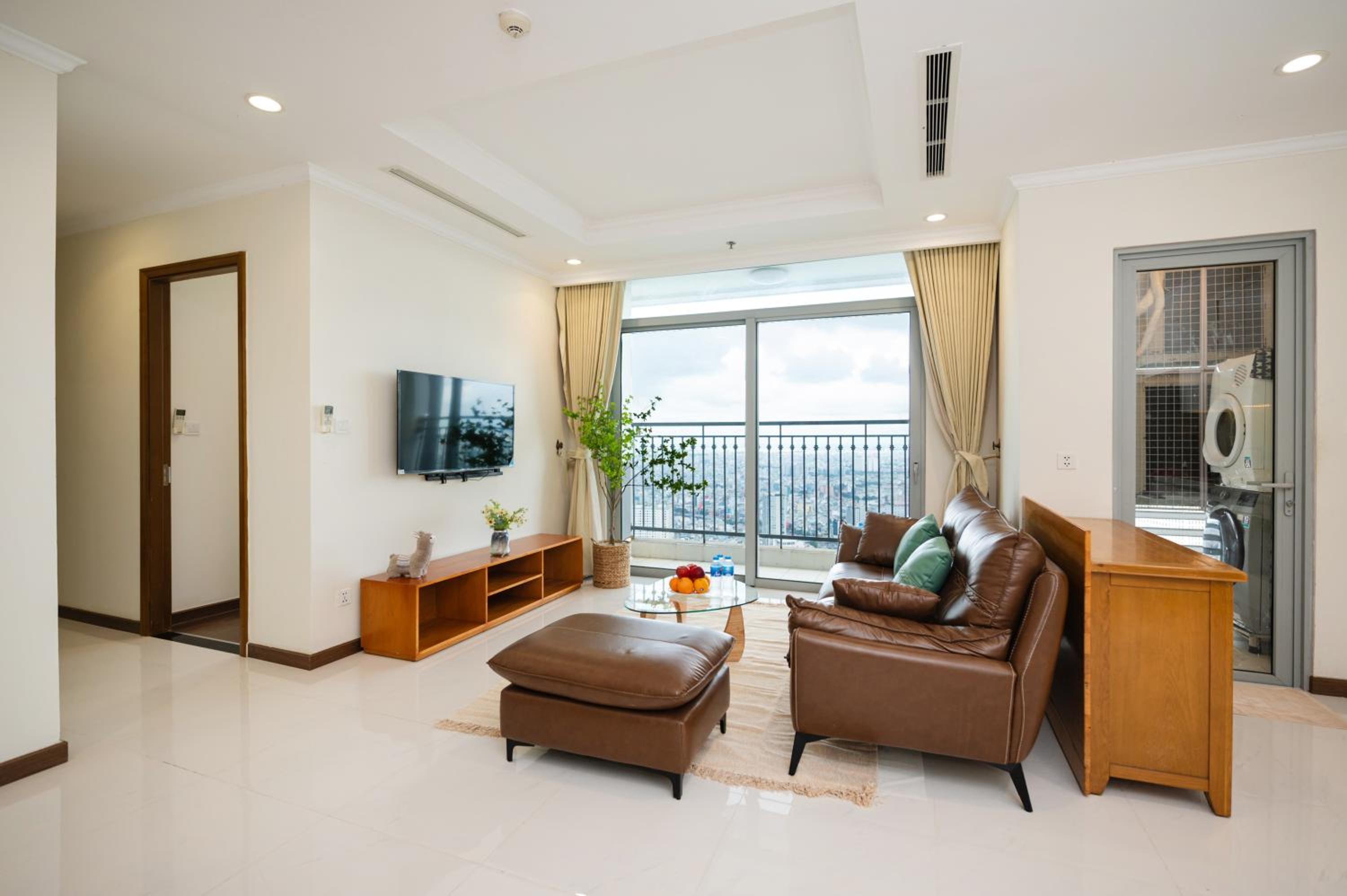 CR Concept Serviced Apartment - Vinhomes and Landmark 81