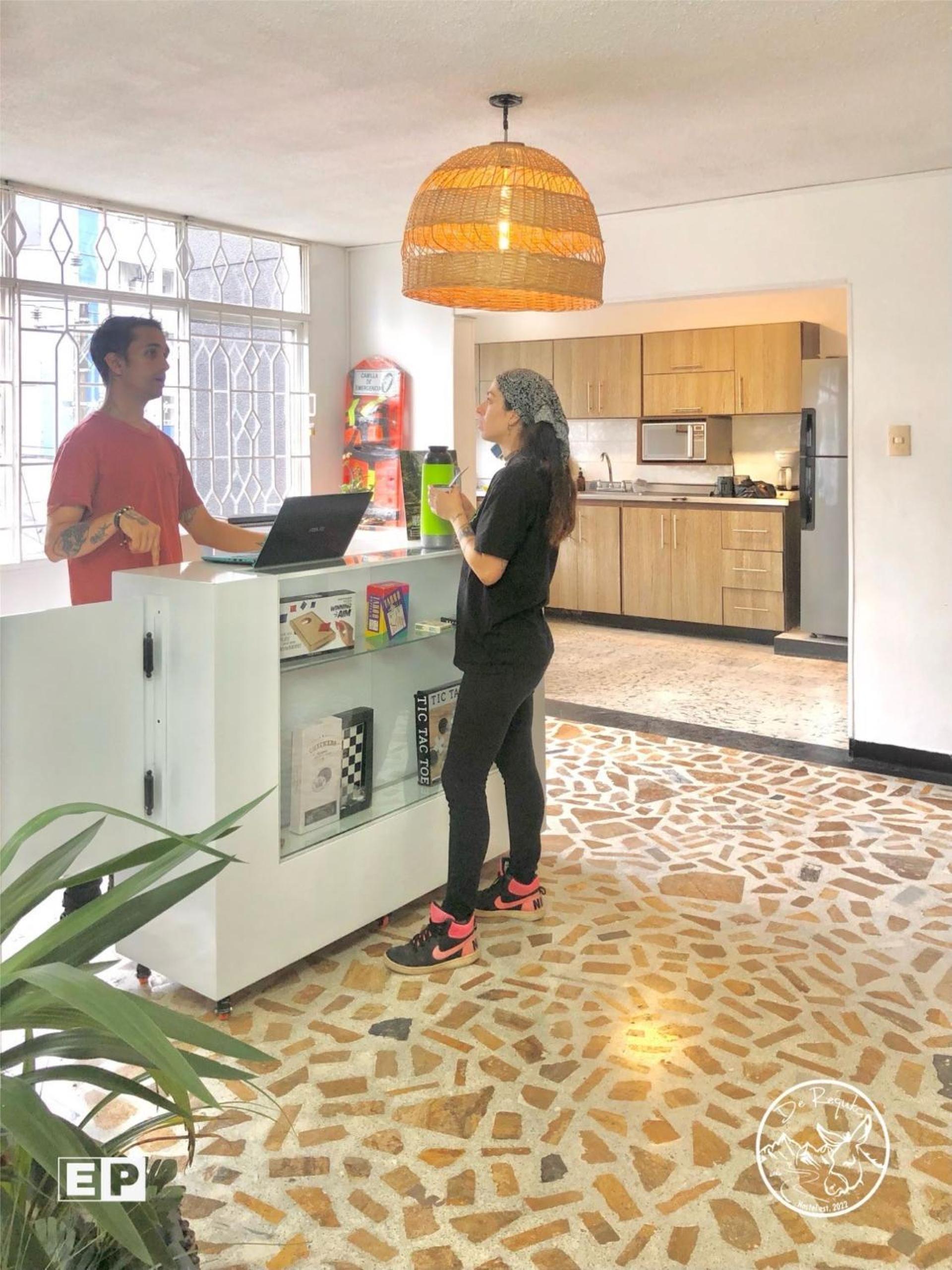 DeRequka Hostel