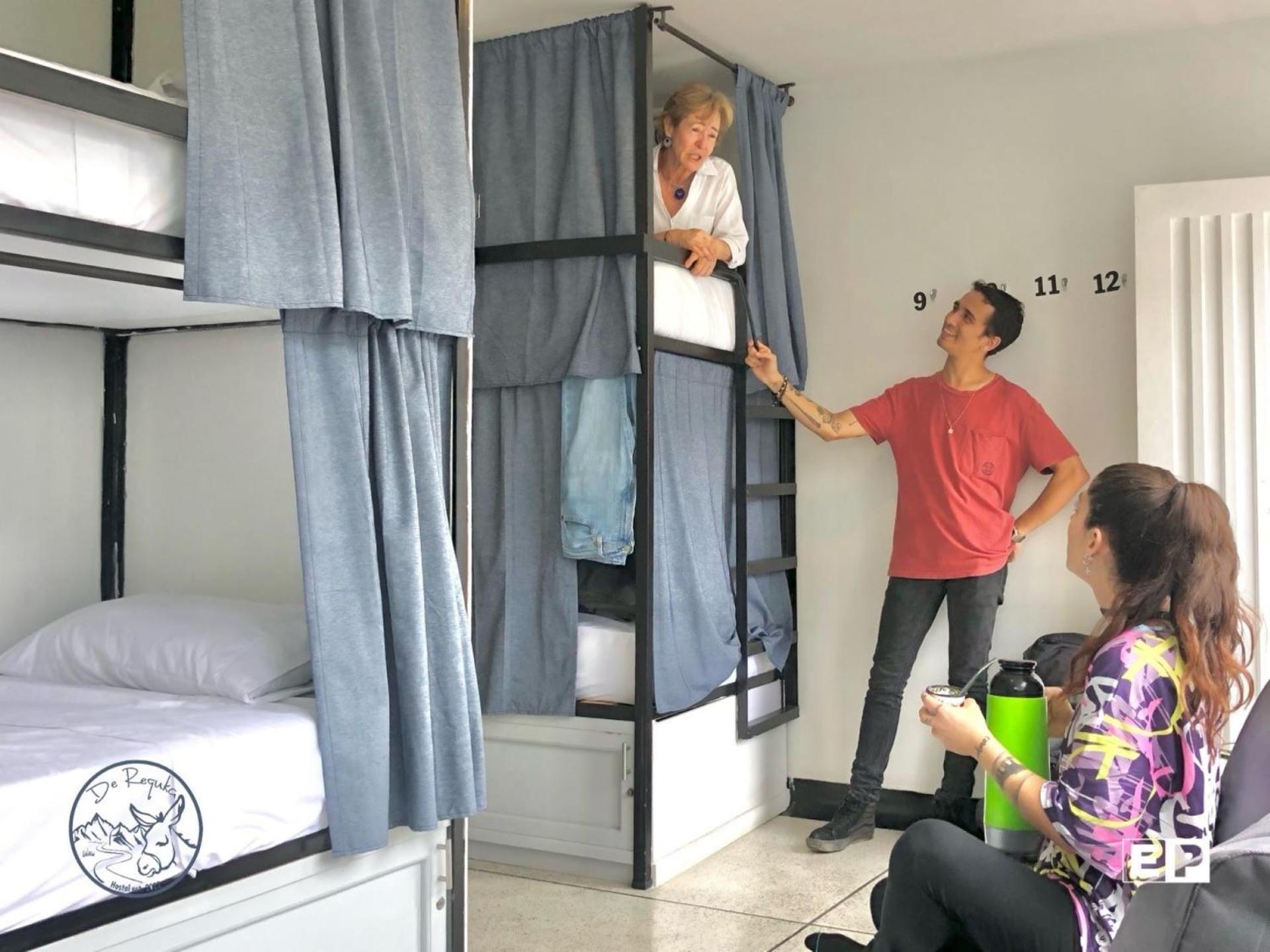 DeRequka Hostel