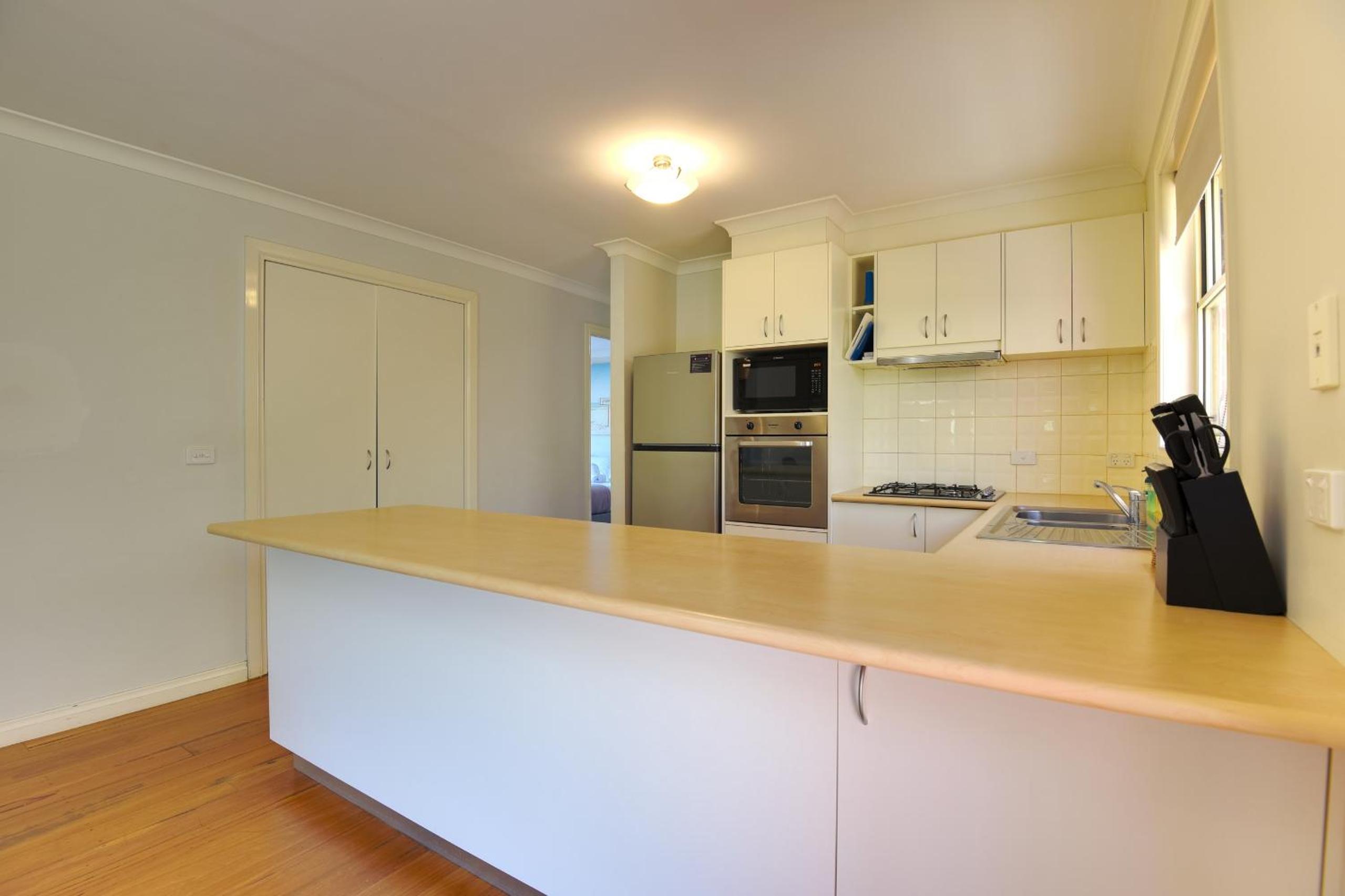 Scenic pet friendly home that sleeps 10