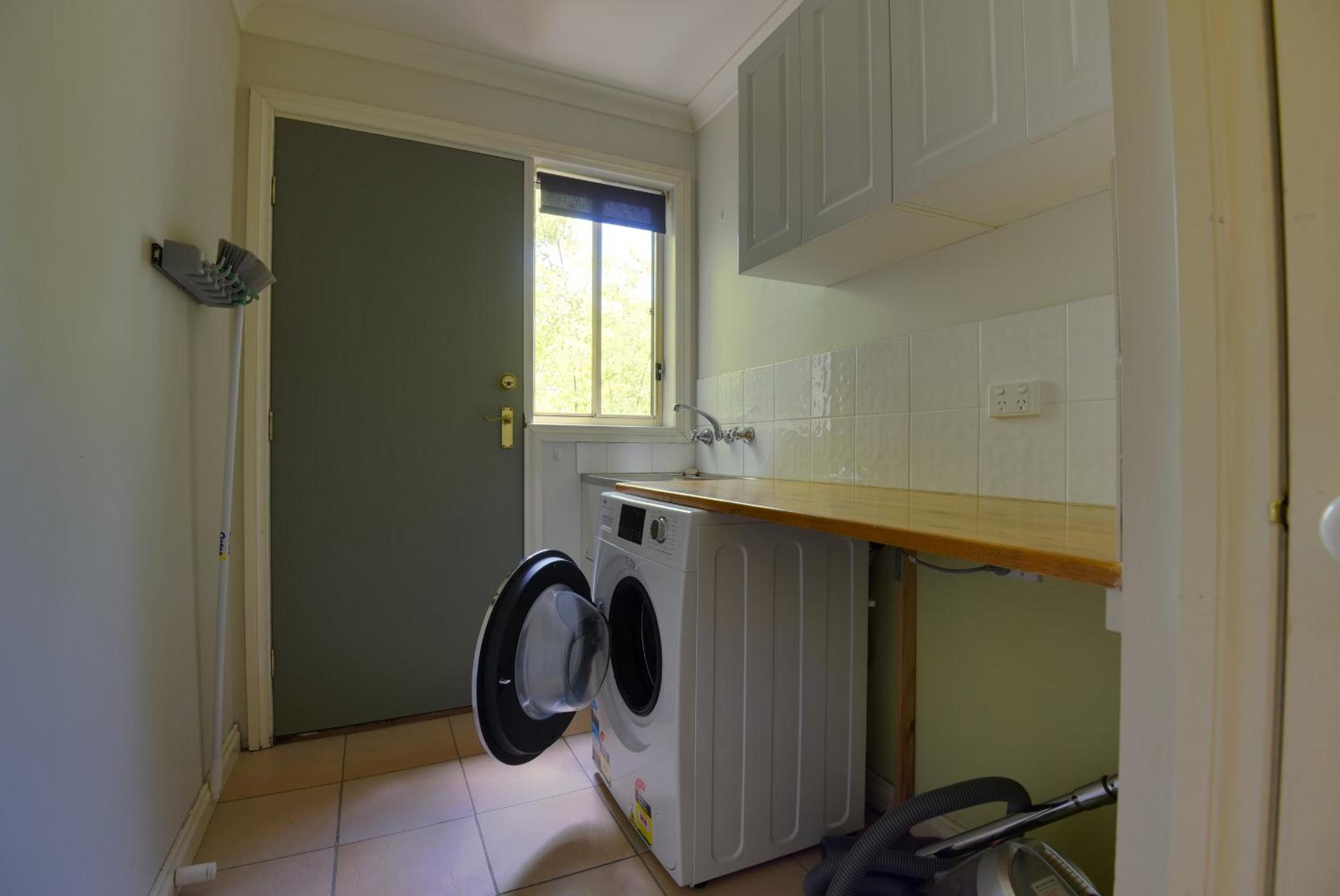 Scenic pet friendly home that sleeps 10
