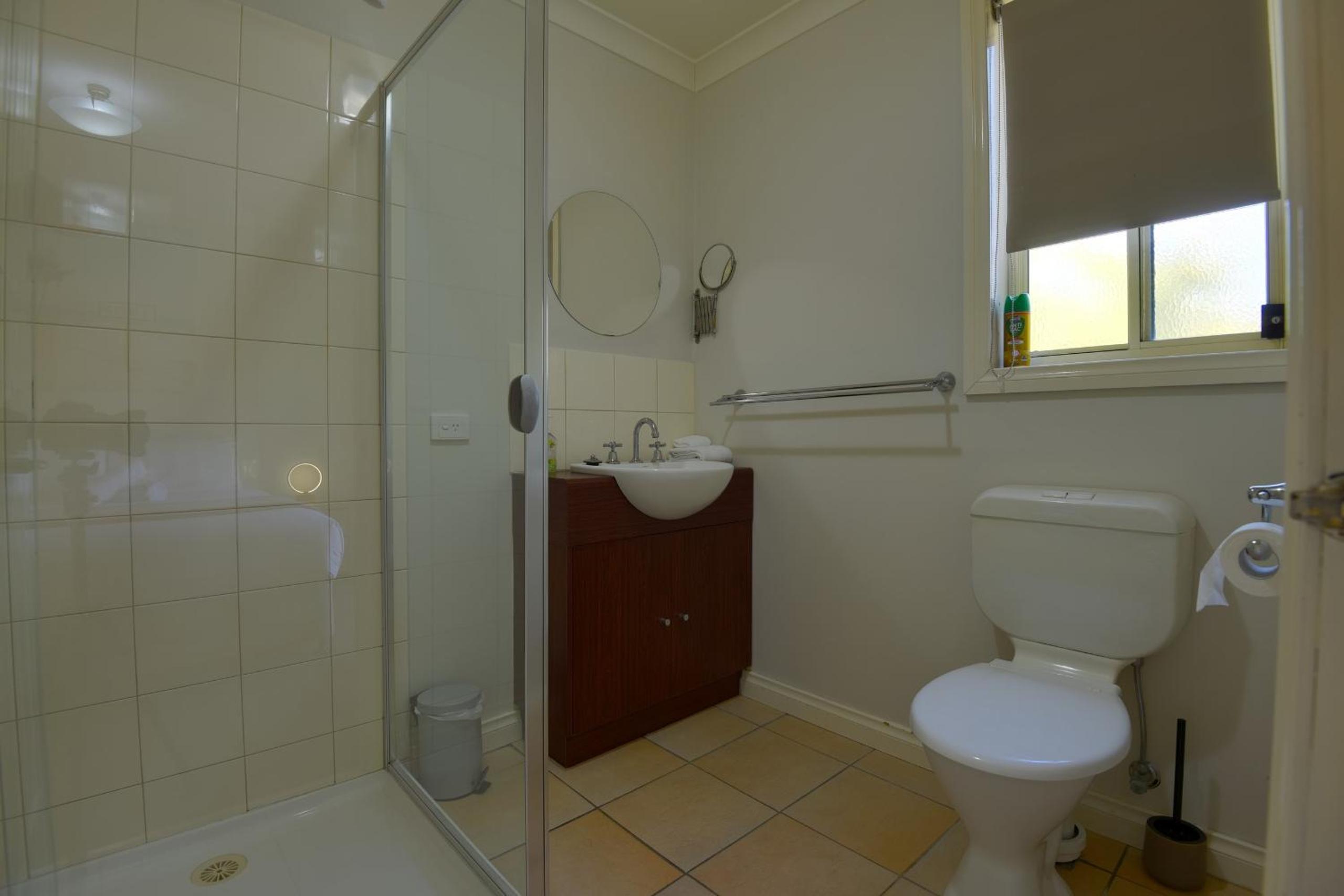 Scenic pet friendly home that sleeps 10