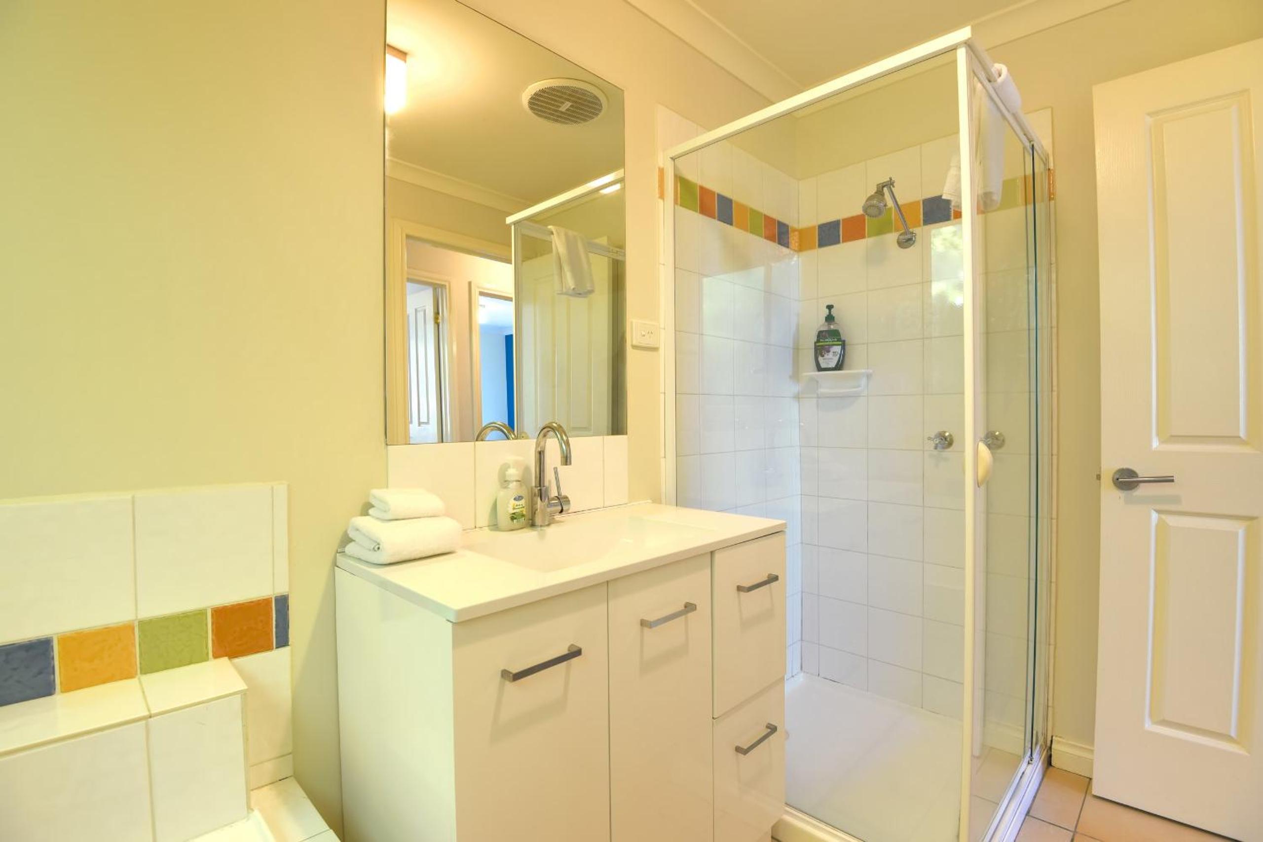 Scenic pet friendly home that sleeps 10
