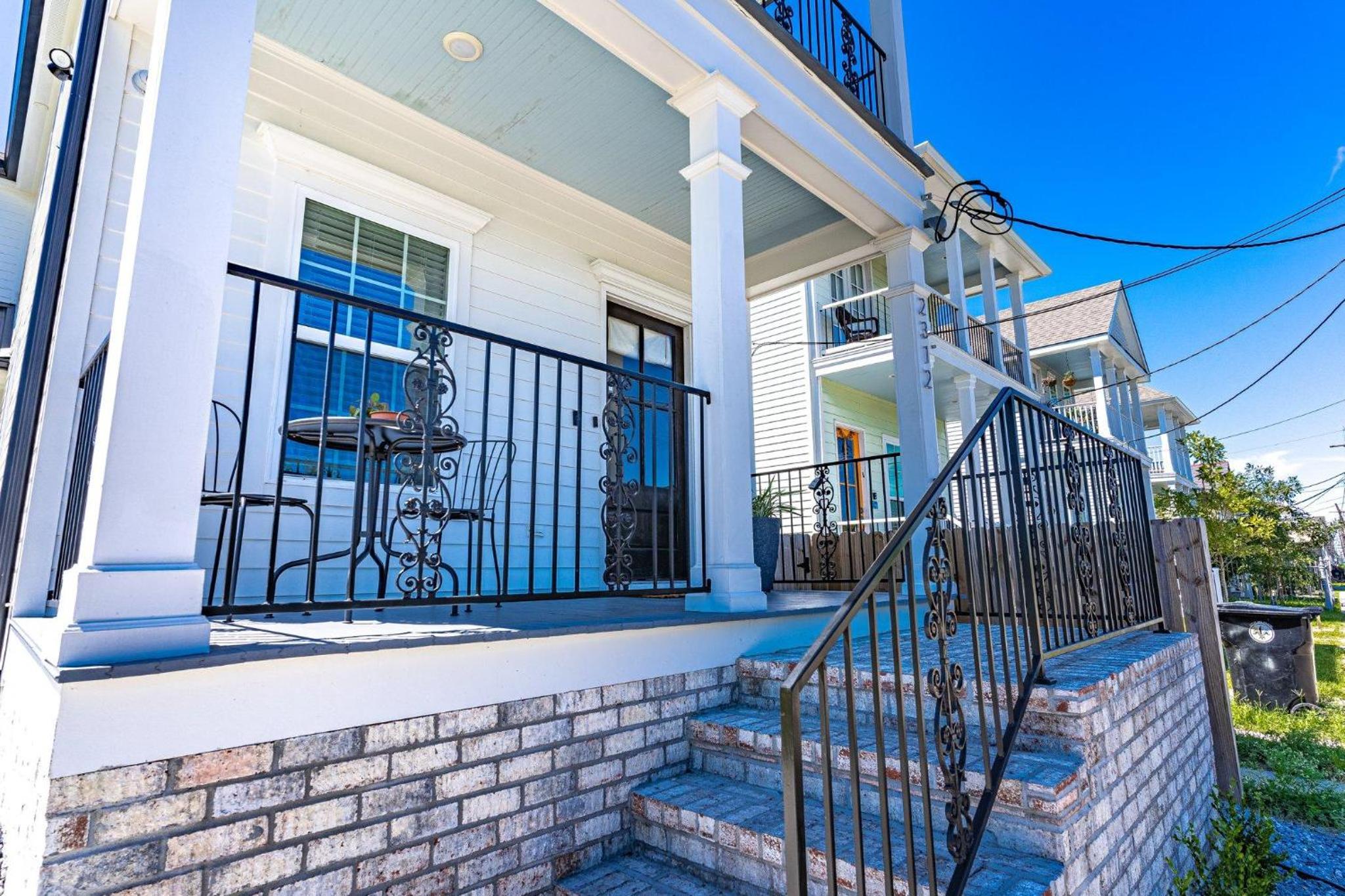 3BR near Superdome, Tremé & French Quarter view 3