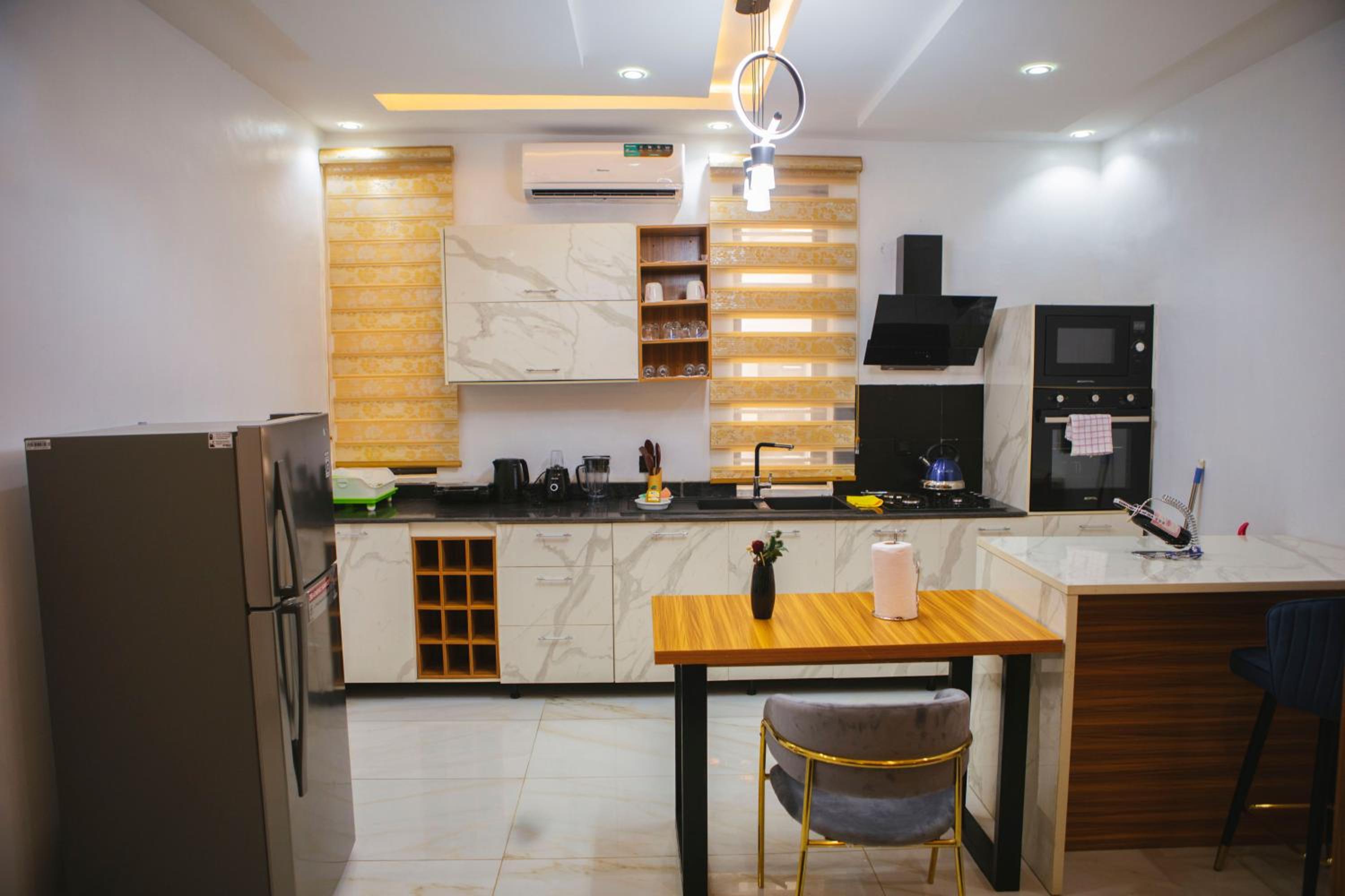 OVEAN LUXURY HOMES AWKA view 3