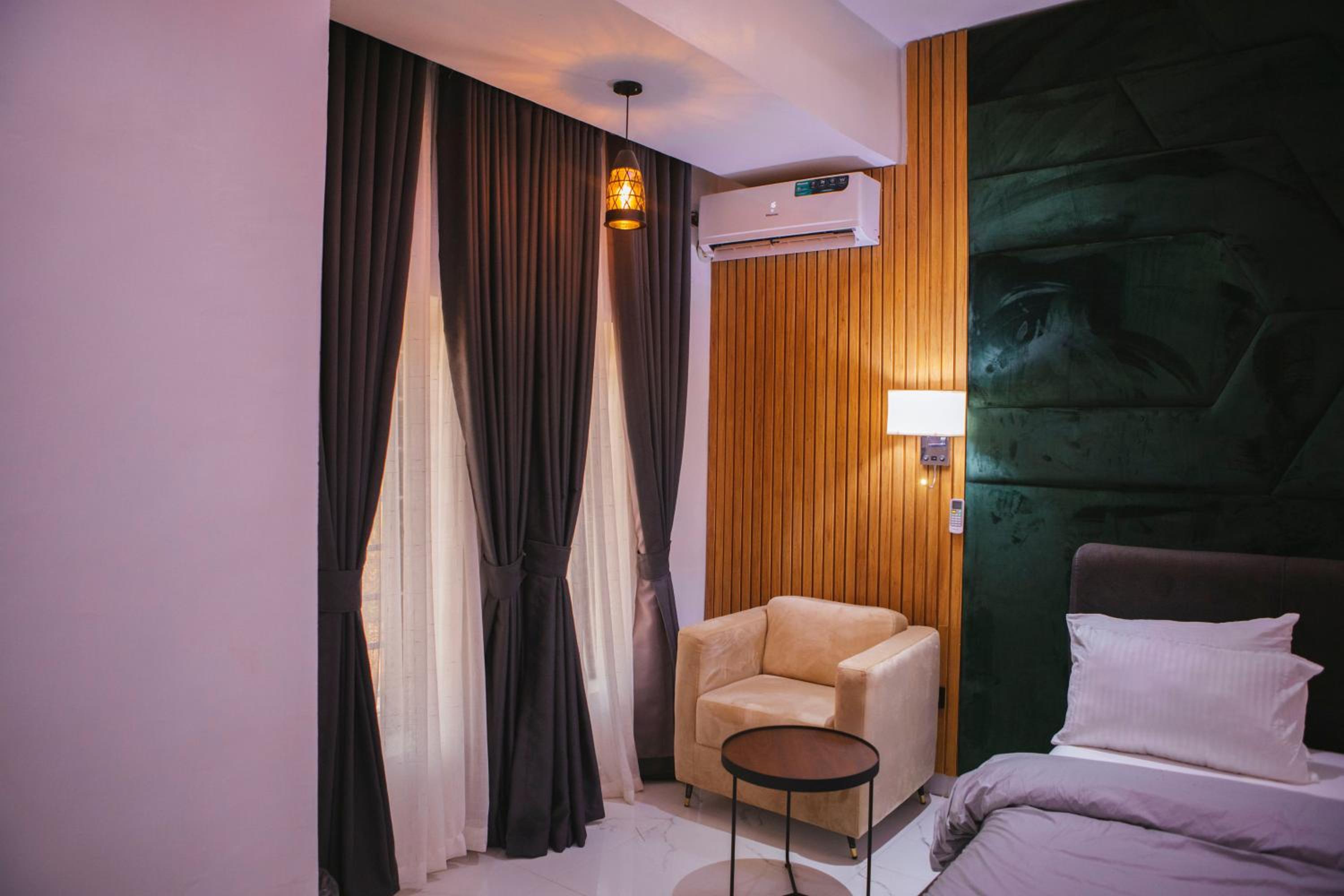 OVEAN LUXURY HOMES AWKA view 5