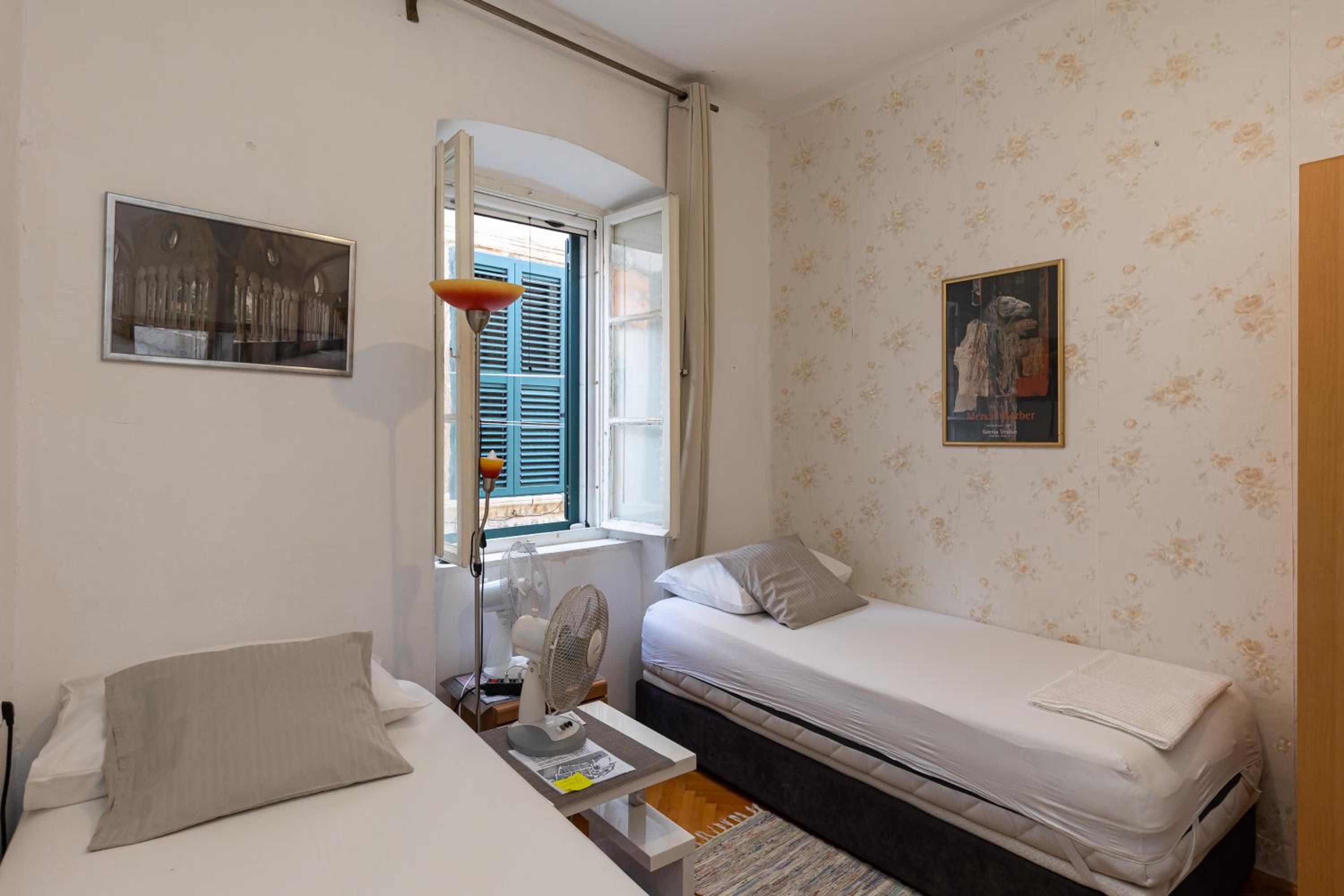 B&B BUZA HOUSE